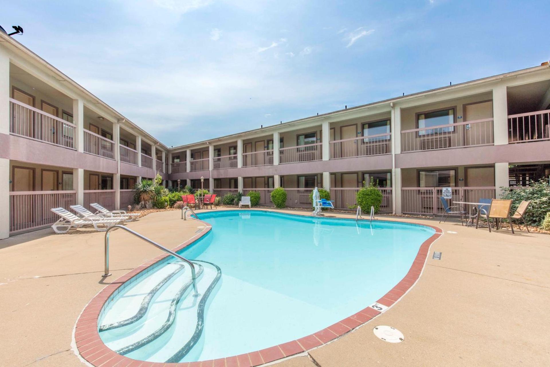 Motel 6-Little Rock, AR - Airport photo 4
