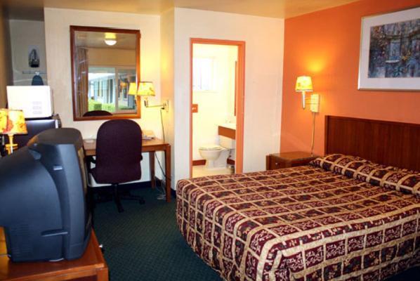 Americas Best Value Inn - Livermore photo 9