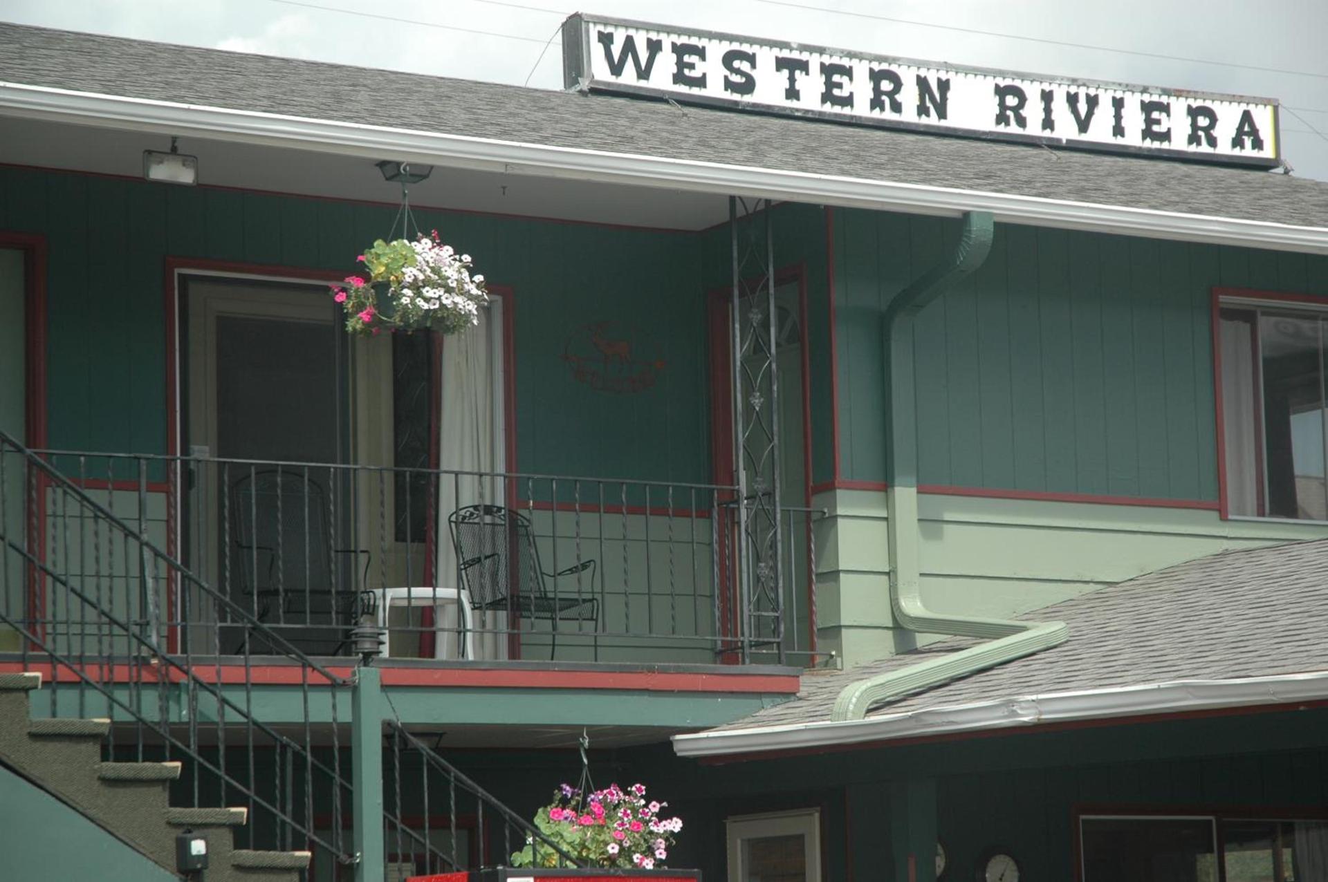 Western Riviera Lakeside Lodging photo 13