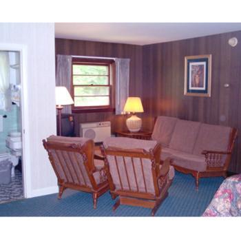 Hill-Brook Motel photo 4