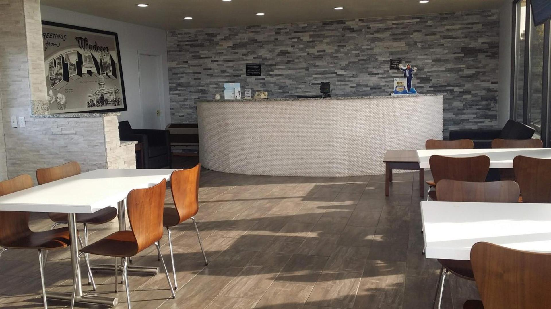 Super 8 by Wyndham Wendover photo 37