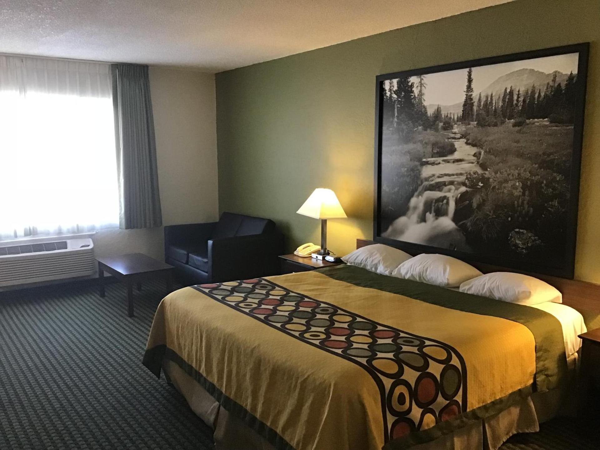 Super 8 by Wyndham Wendover photo 19