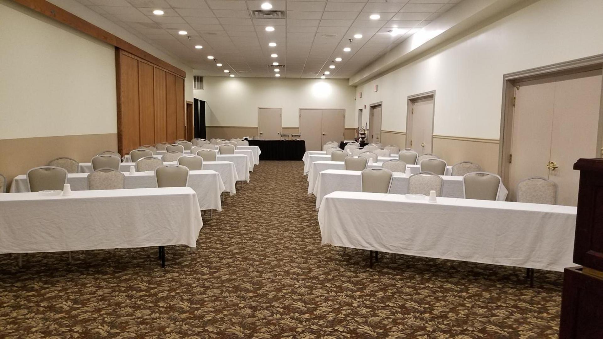 Comfort Inn & Suites Morton - Peoria photo 39