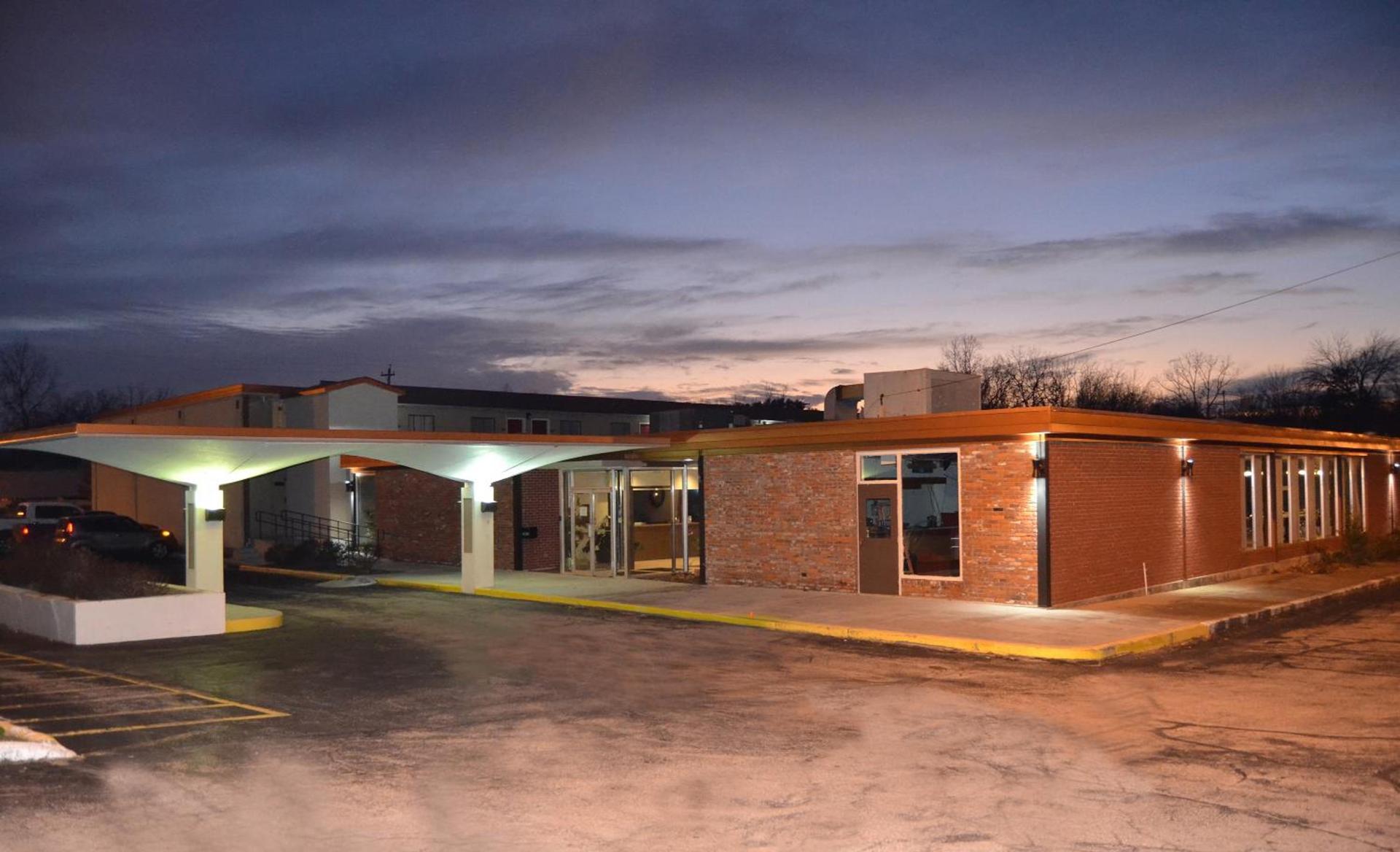 Cascades Inn photo 7
