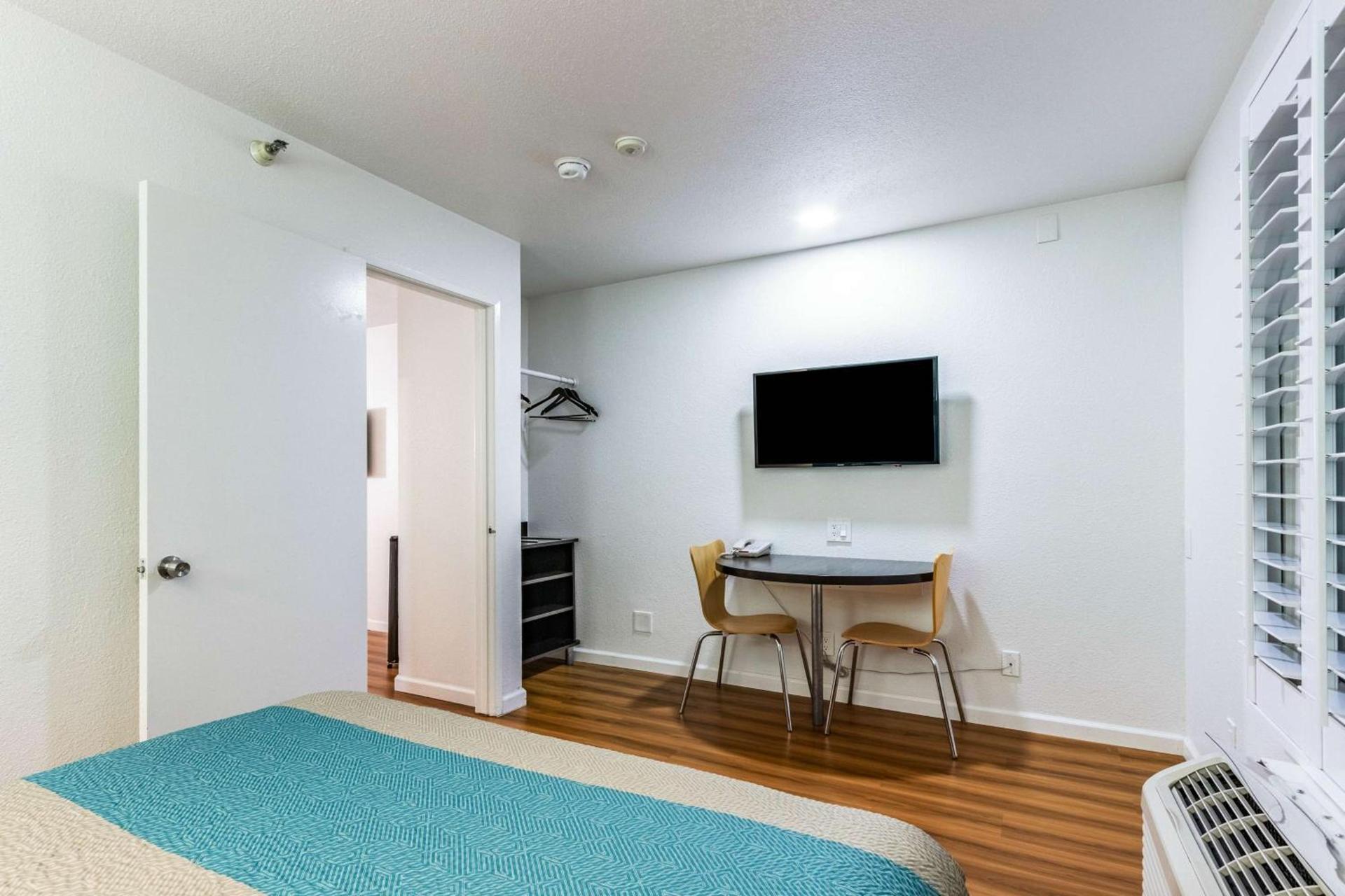 Motel 6-Fountain Valley, CA - Huntington Beach Area photo 20