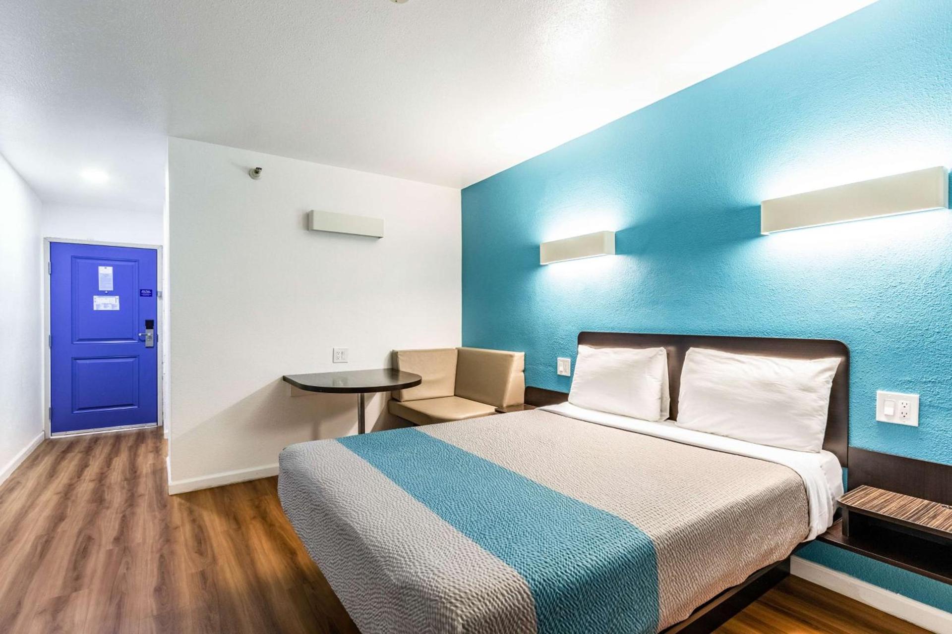 Motel 6-Fountain Valley, CA - Huntington Beach Area photo 12