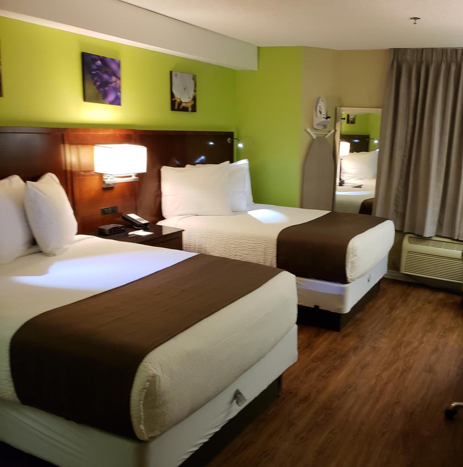 Days Inn by Wyndham Thornton photo 38