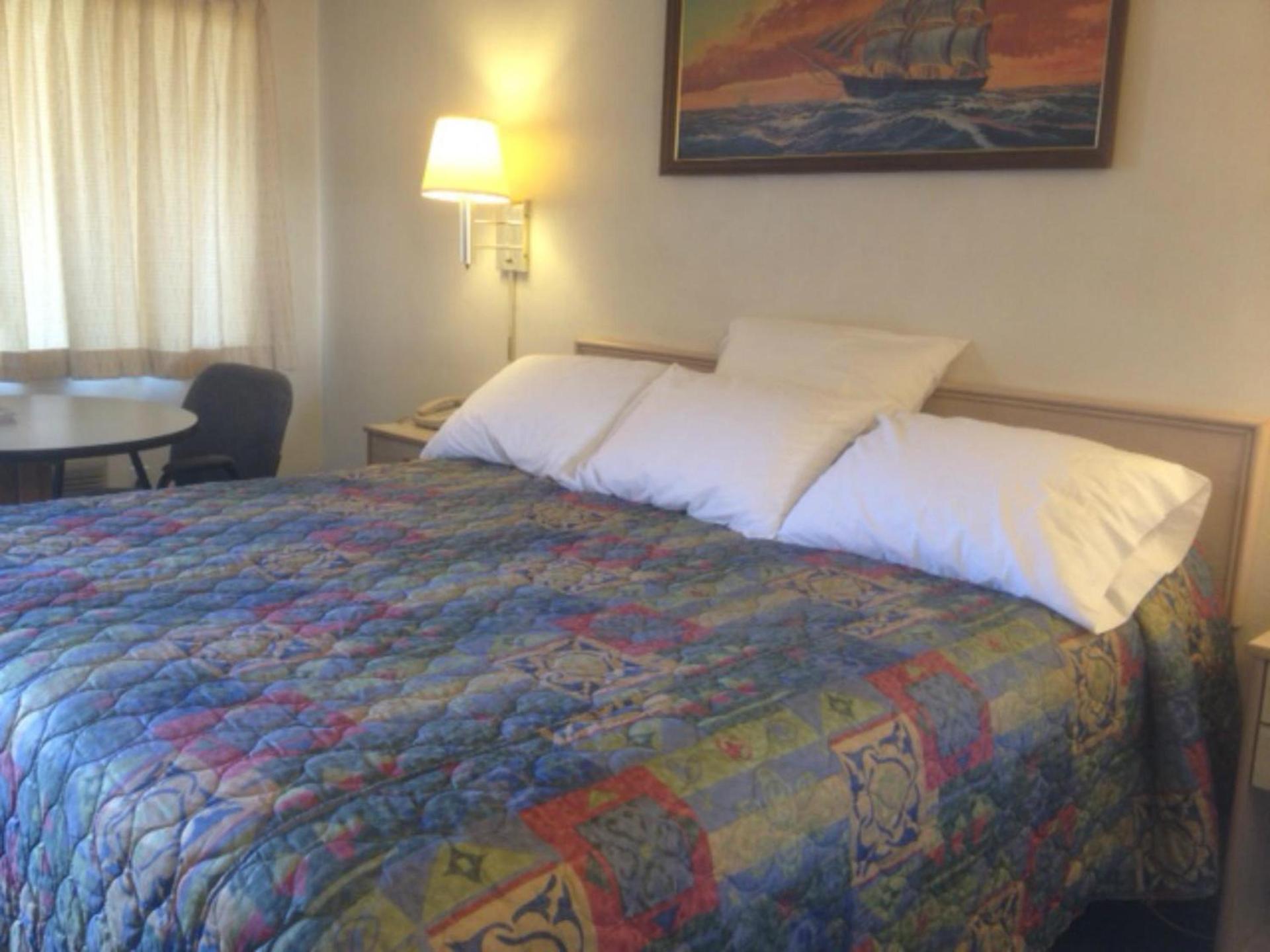 Economy Inn Alamogordo photo 9