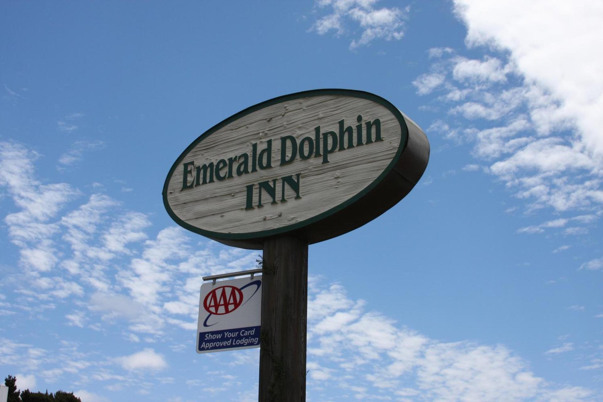 Emerald Dolphin Inn & Mini Golf photo 23