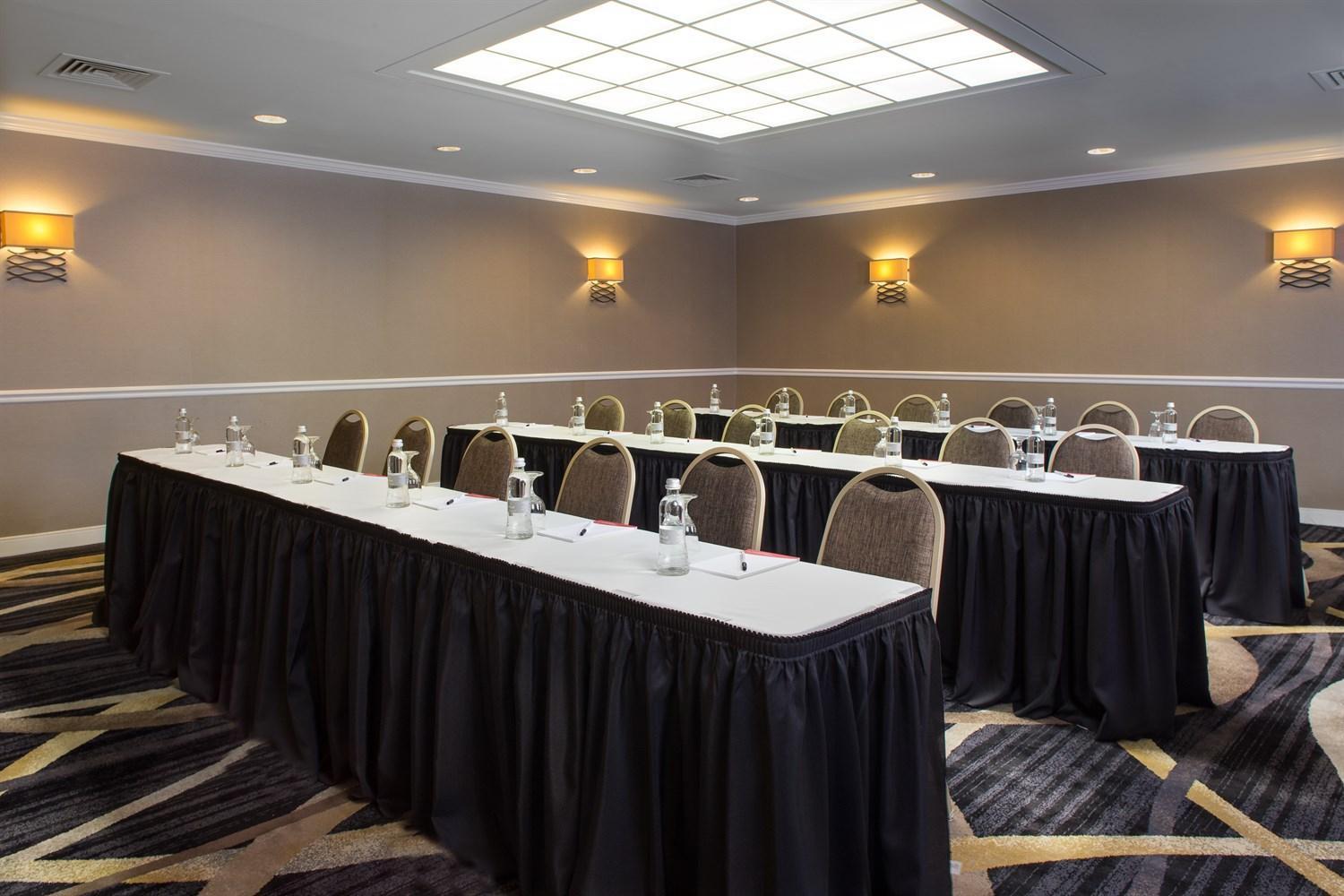 DoubleTree by Hilton New York-LaGuardia photo 43
