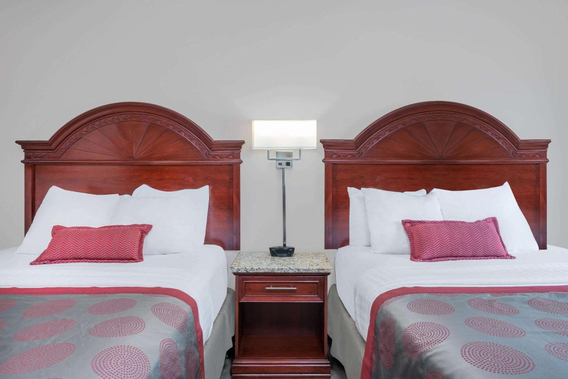 Ramada by Wyndham Minneapolis Golden Valley photo 17
