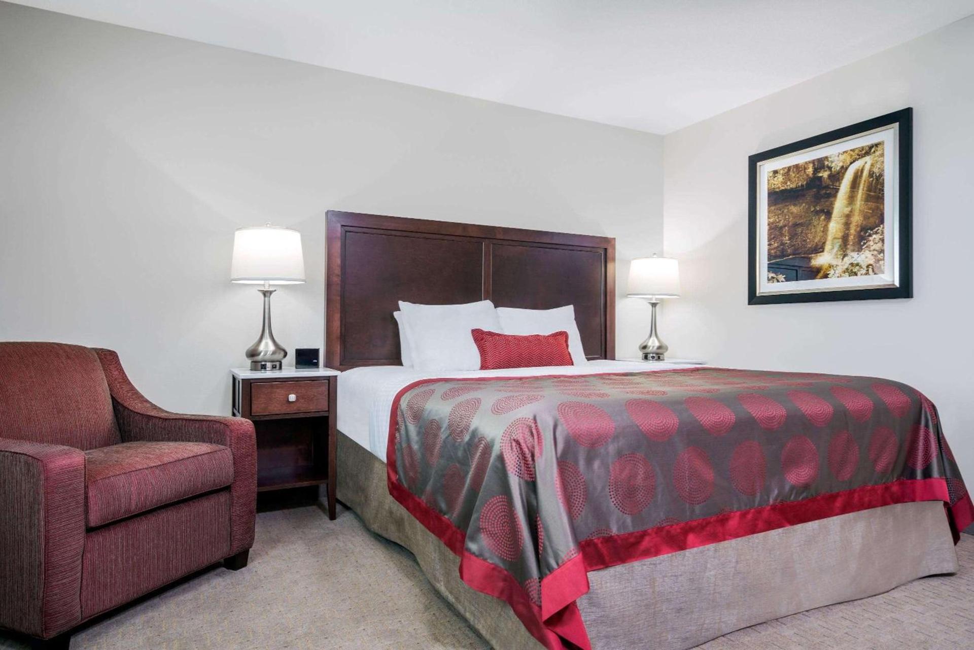 Ramada by Wyndham Minneapolis Golden Valley photo 19