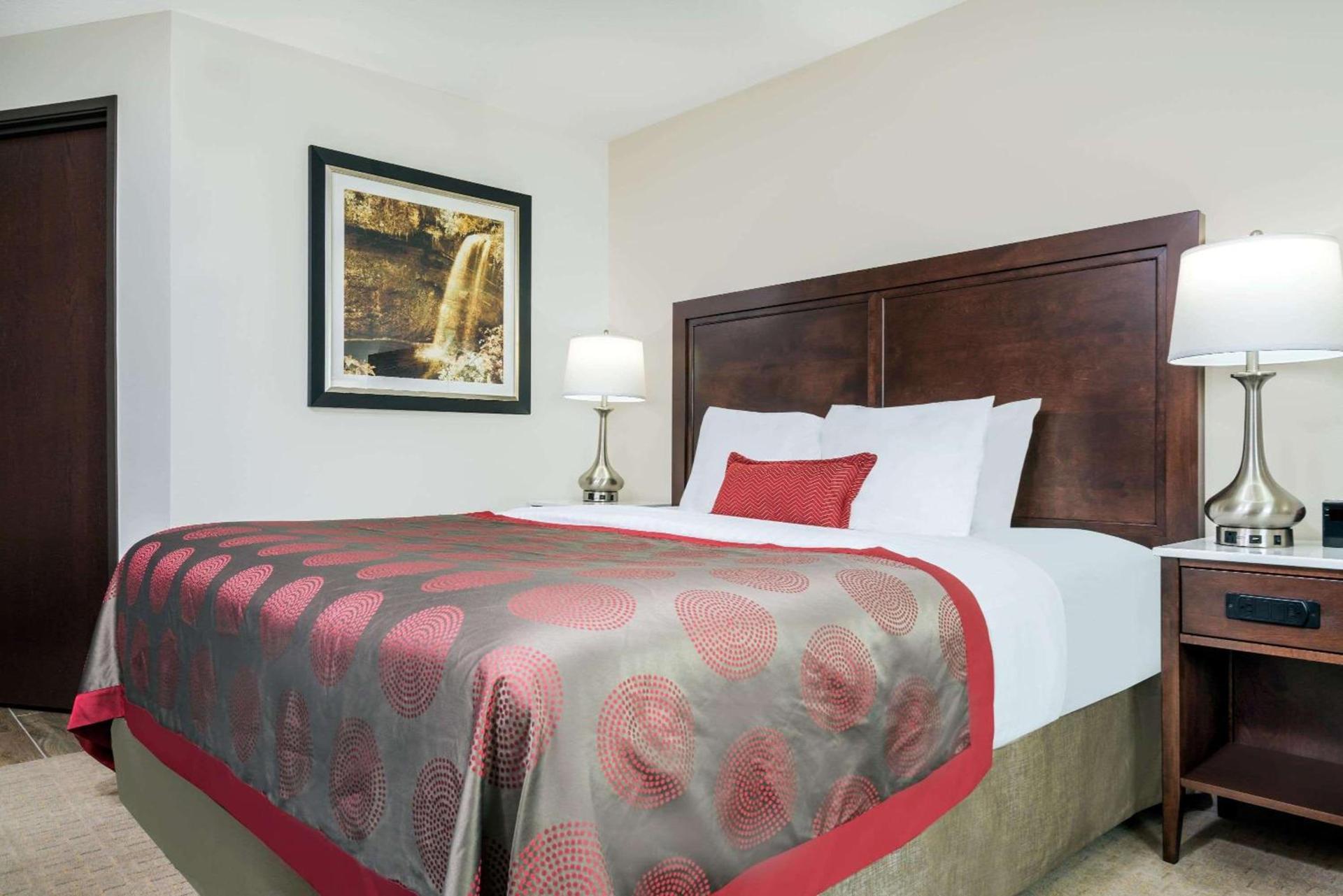 Ramada by Wyndham Minneapolis Golden Valley photo 14