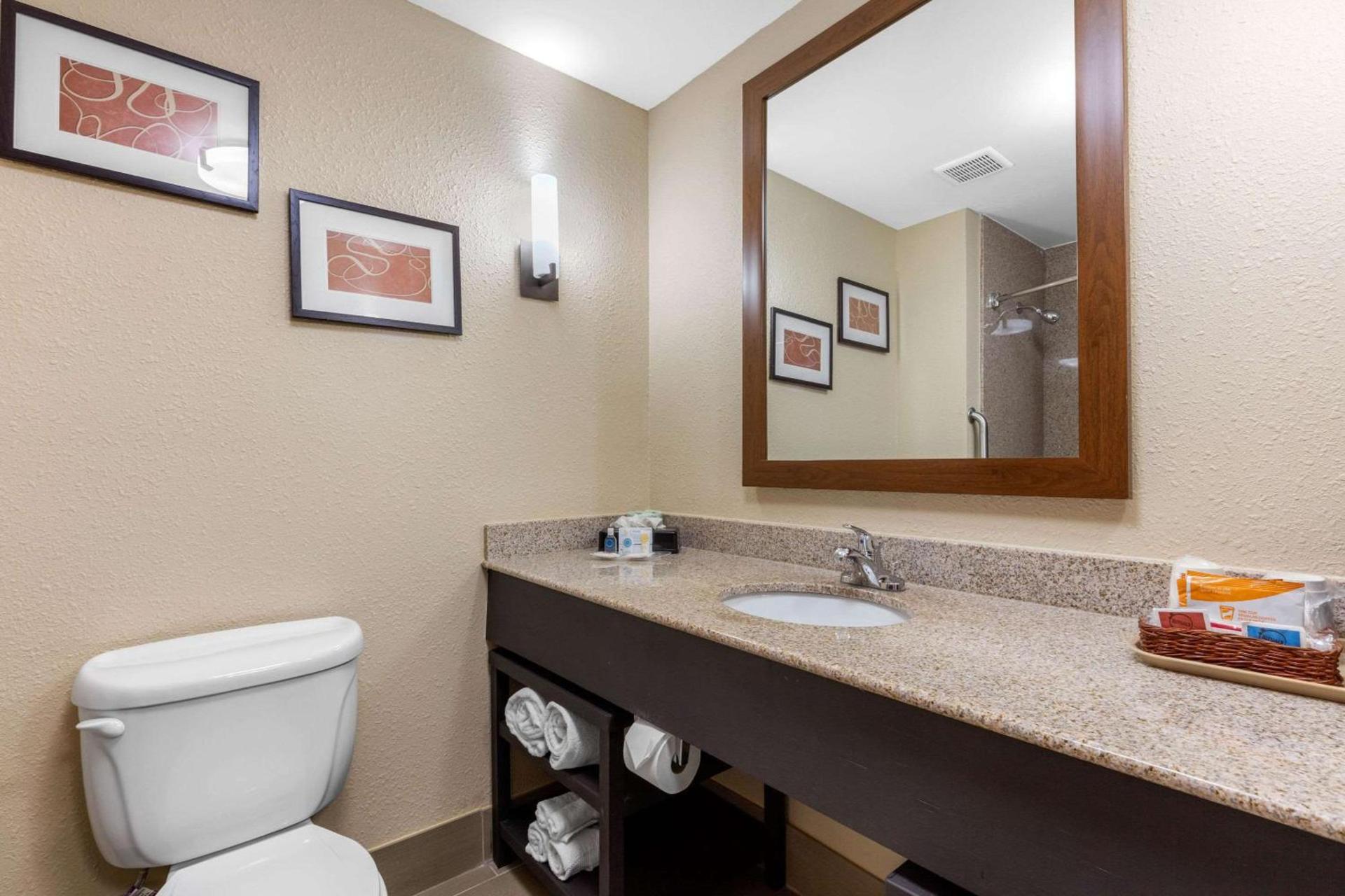 Spark by Hilton Pelham Birmingham I 65 photo 41