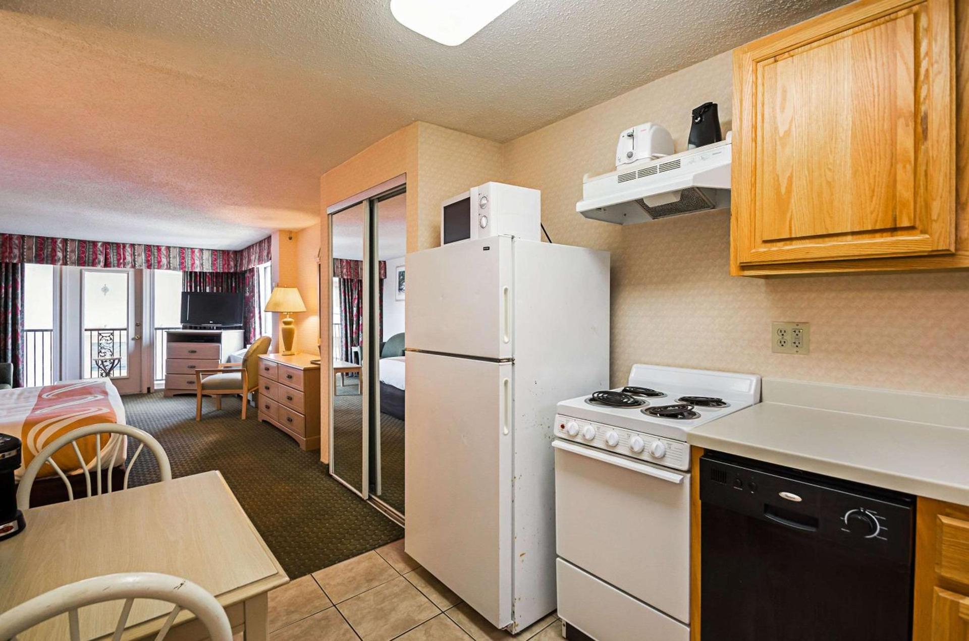 Quality Inn Oceanfront photo 50