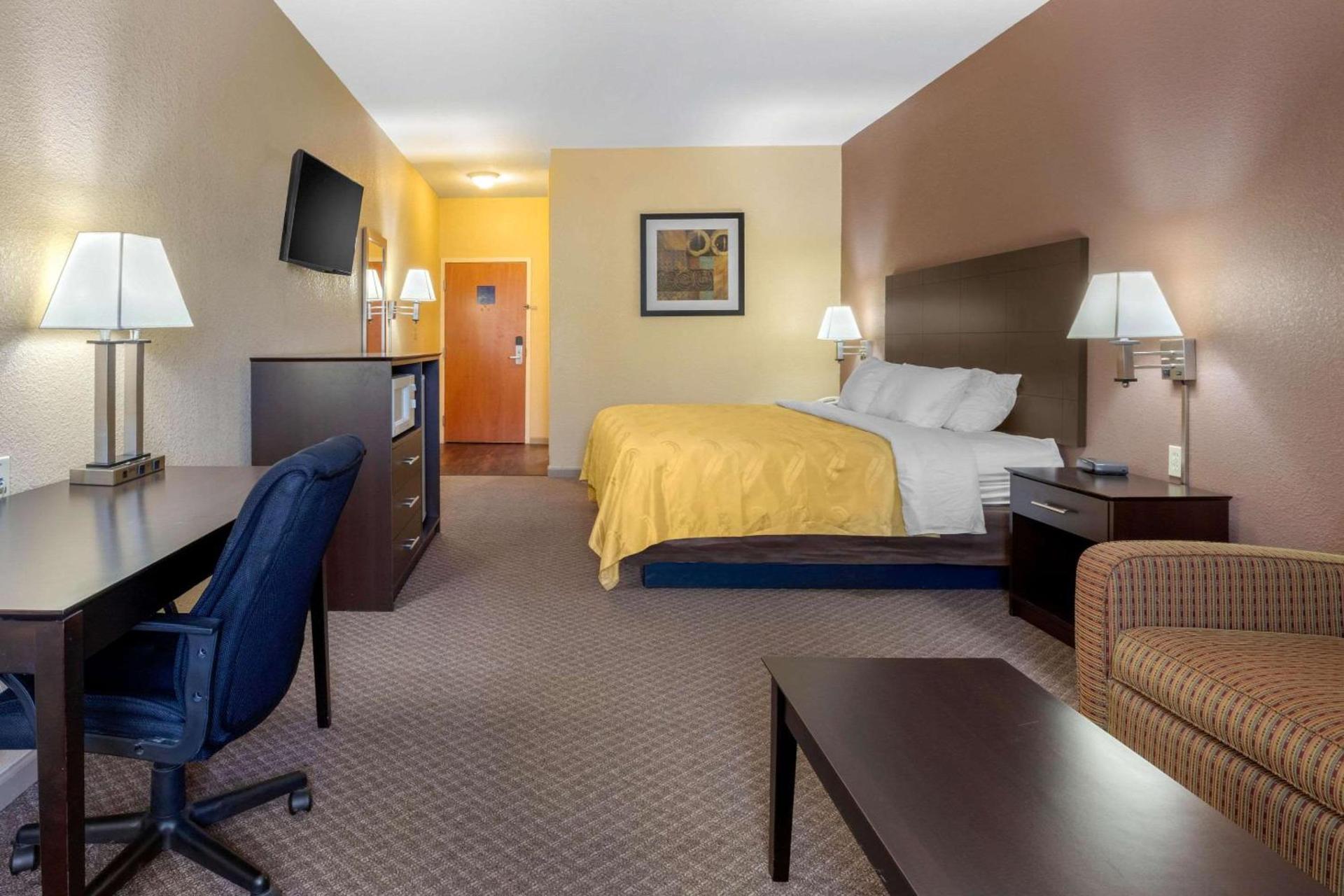 Quality Inn West Memphis I-40 photo 9