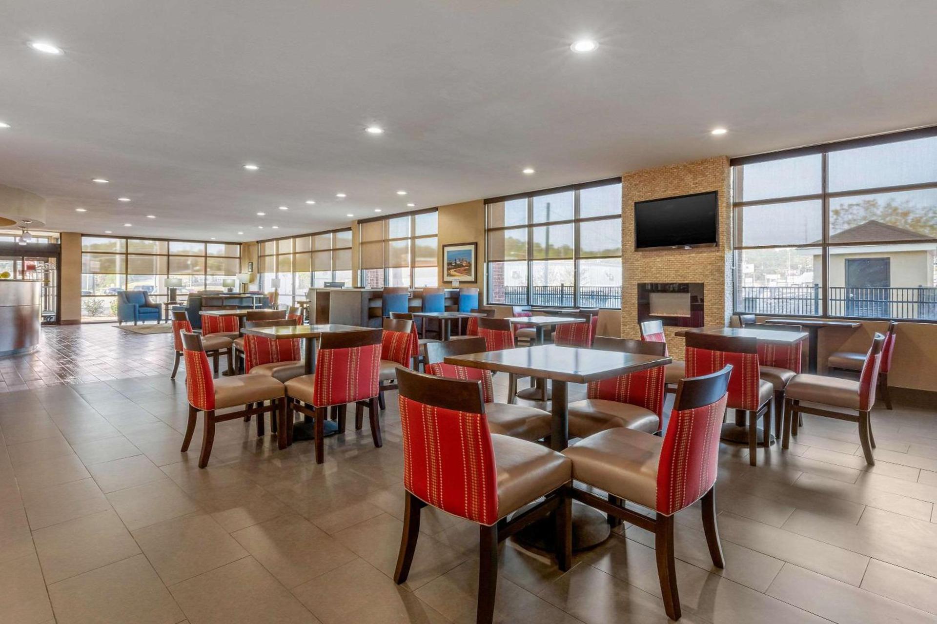 Spark by Hilton Pelham Birmingham I 65 photo 35