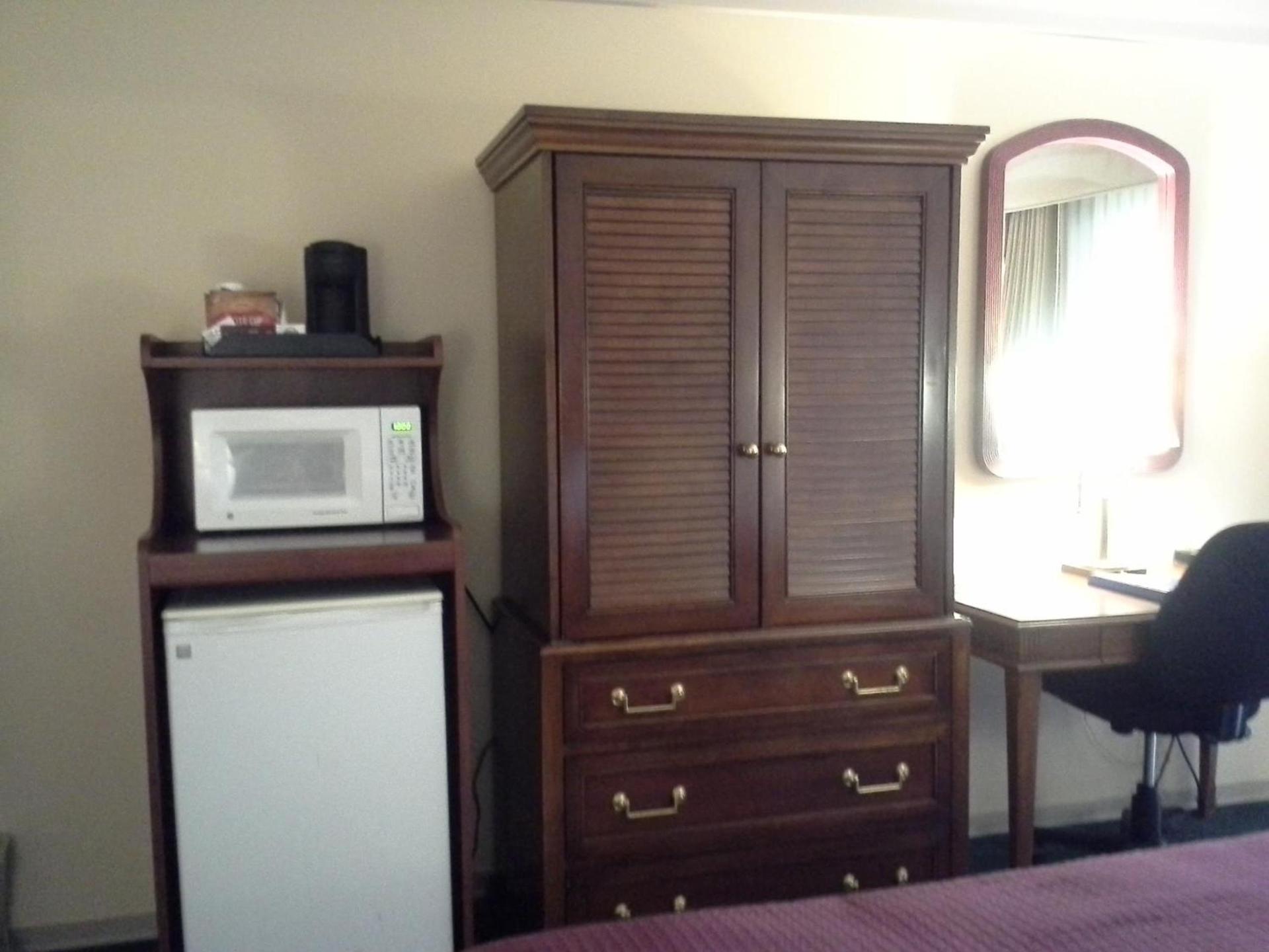 Days Inn by Wyndham Delta CO photo 62