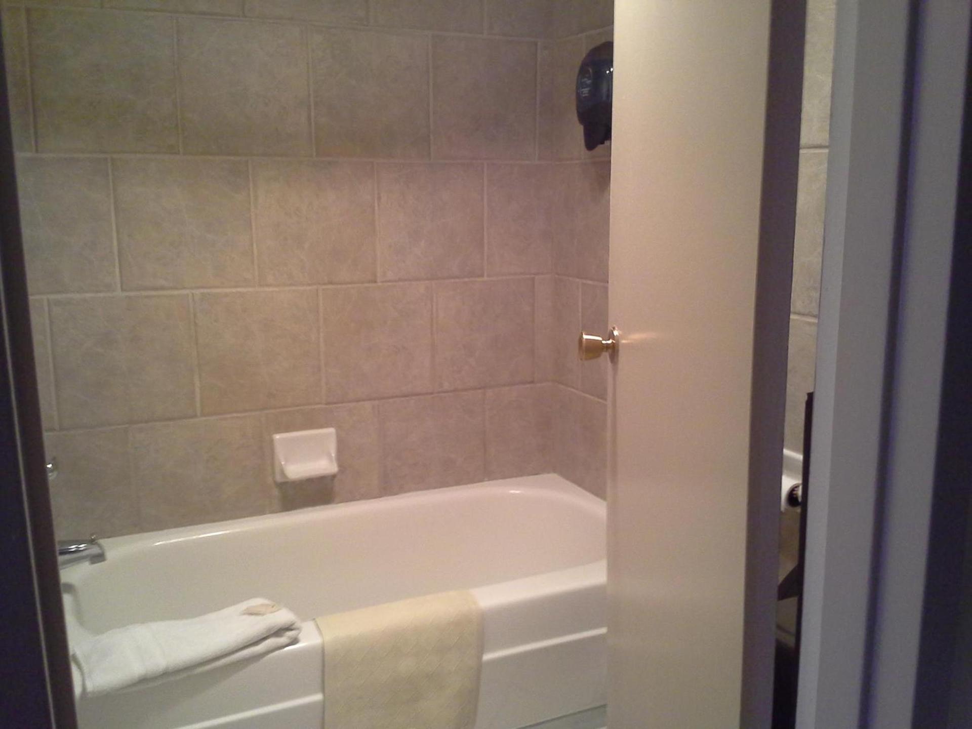 Days Inn by Wyndham Delta CO photo 47