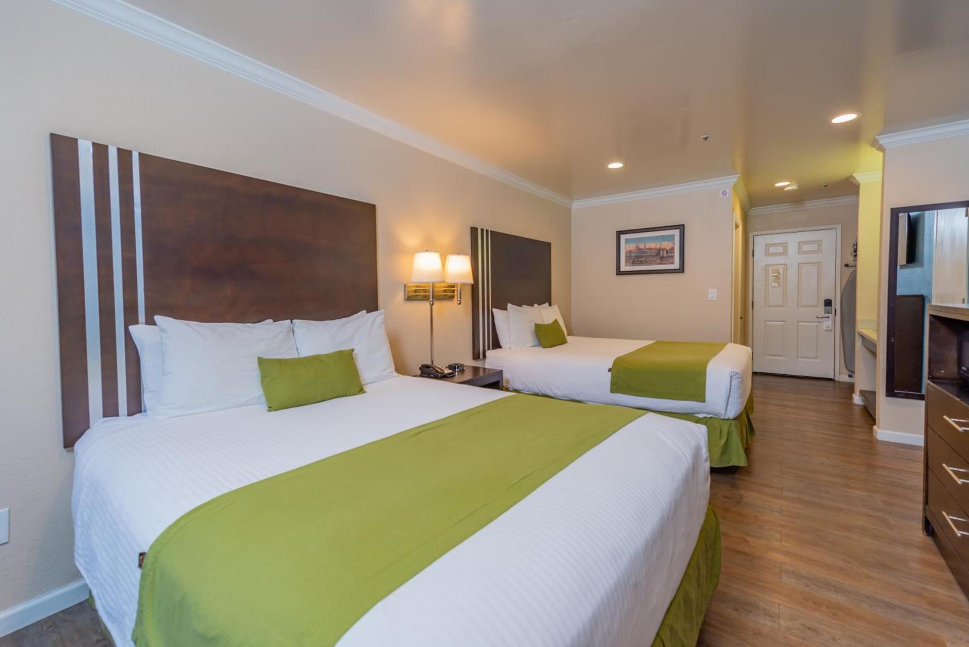 Ocean Pacific Lodge photo 22