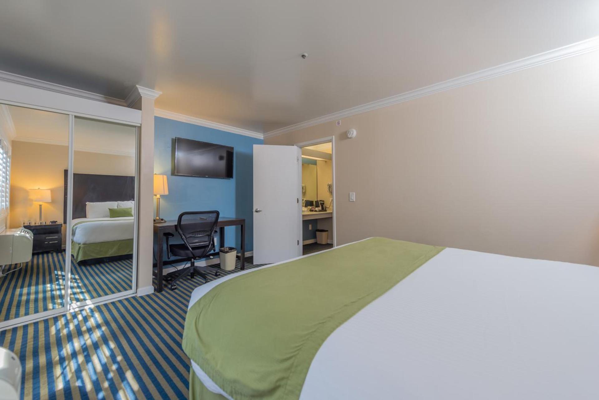 Ocean Pacific Lodge photo 32