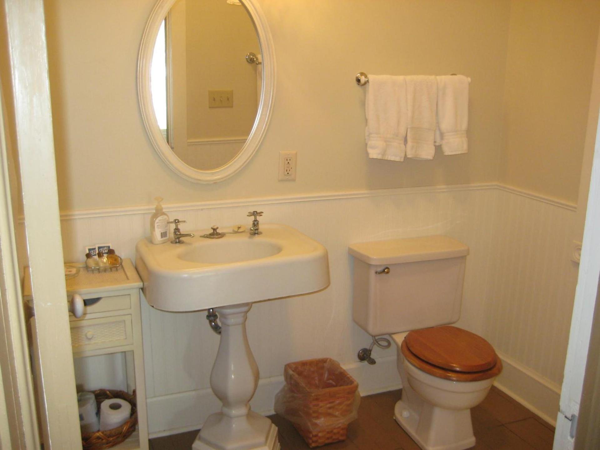 Backwoods Bed and Bath photo 13