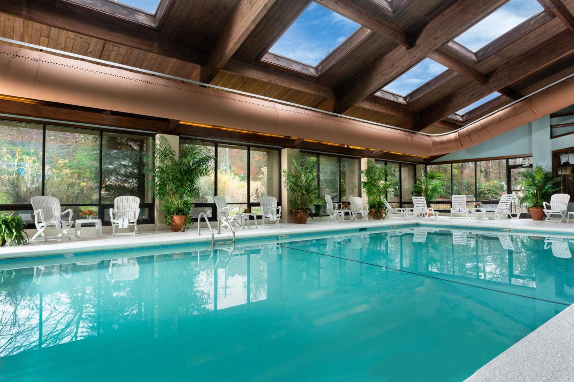 Meadowbrook Inn photo 6