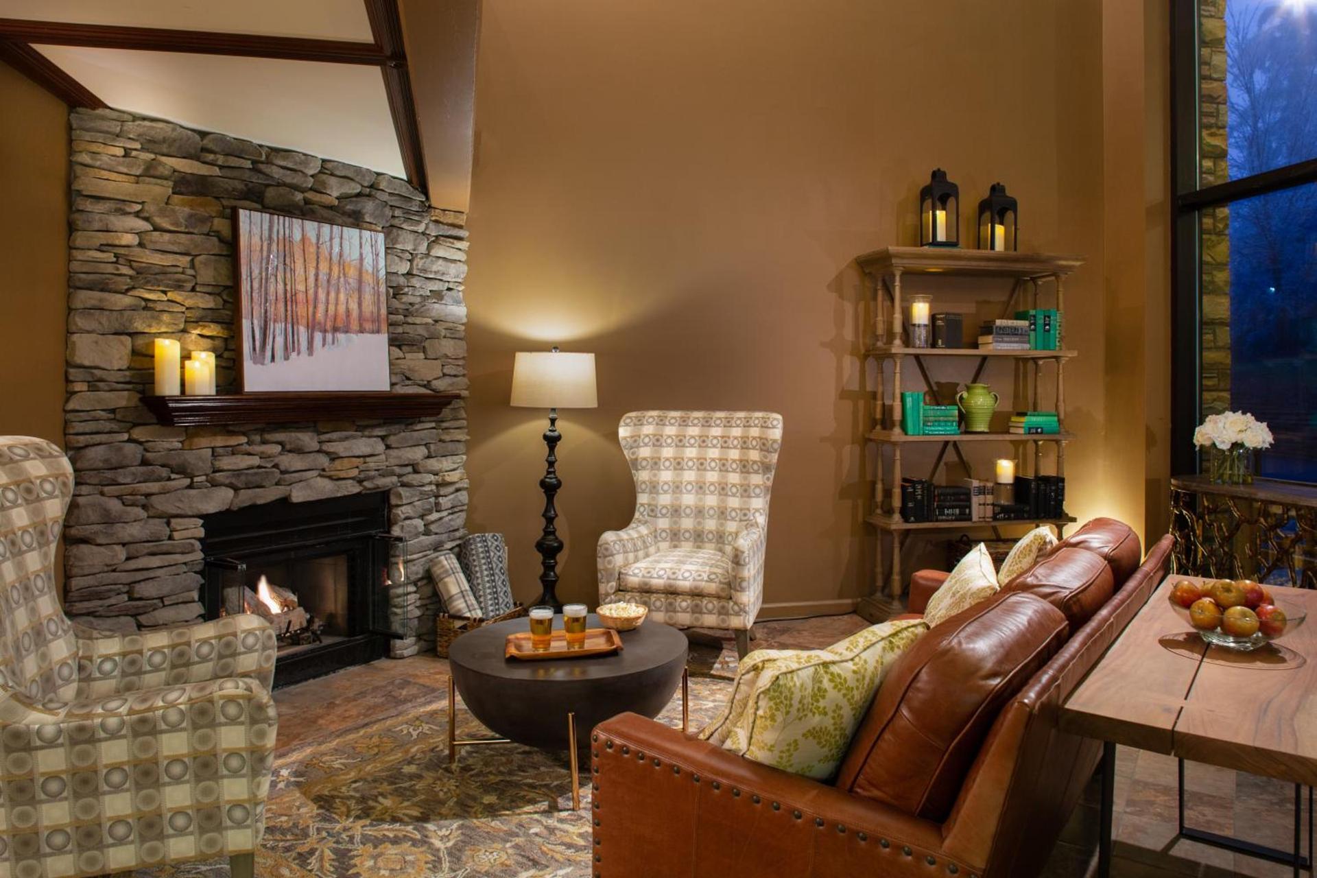 Meadowbrook Inn photo 8