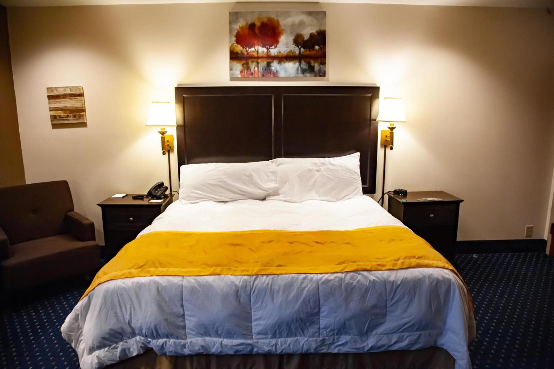 Asbury Inn & Suites photo 6