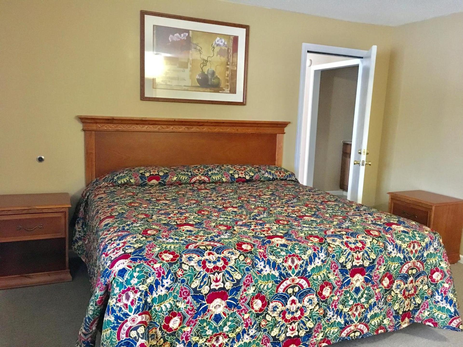 Granada Inn Motel - Kalkaska photo 4