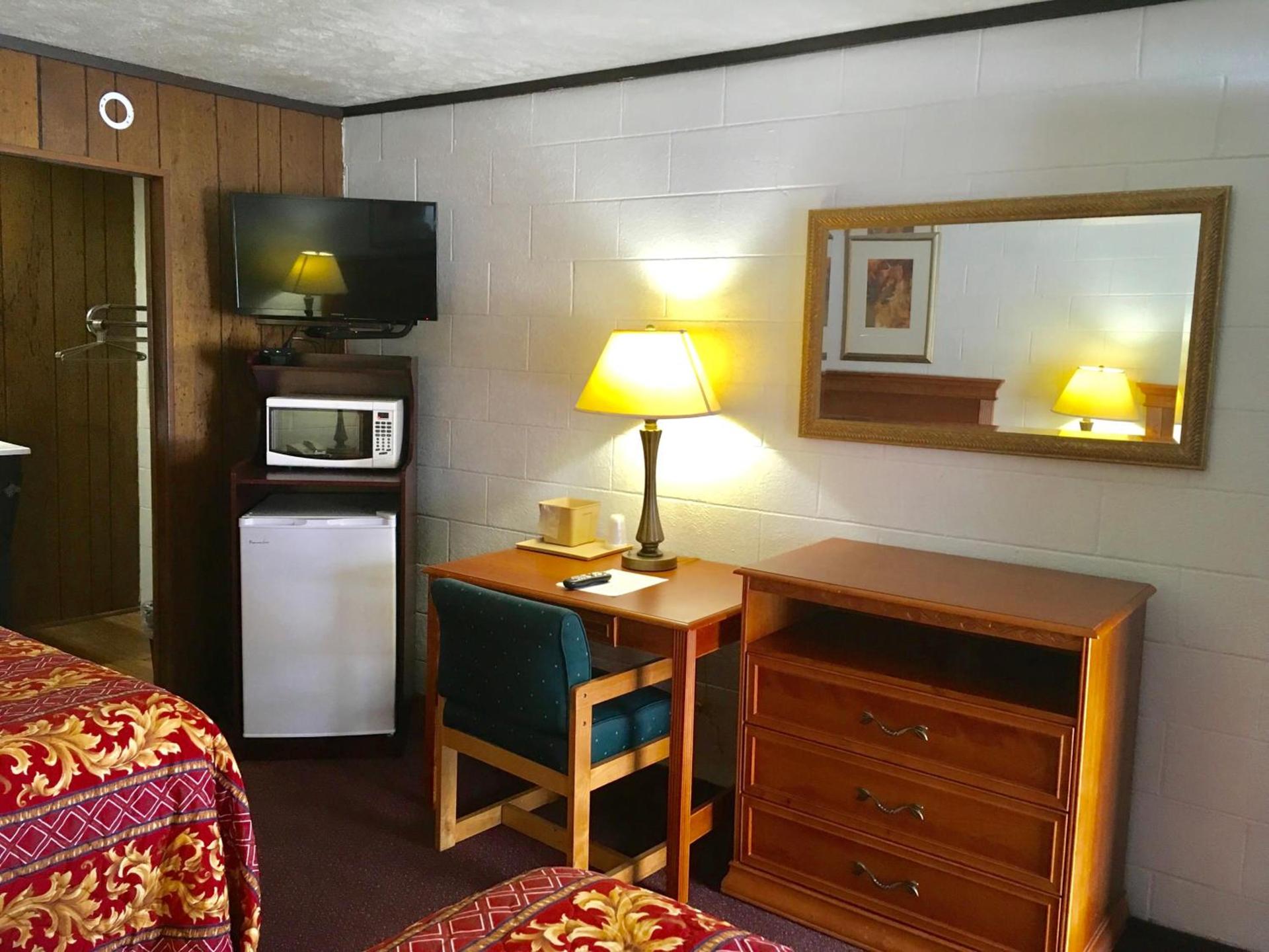 Granada Inn Motel - Kalkaska photo 3