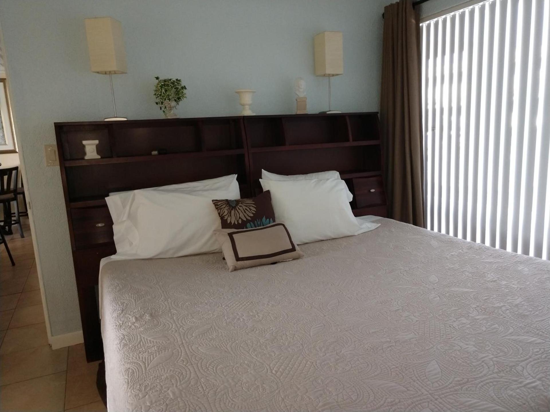 Sunrise Ocean Suites photo 9