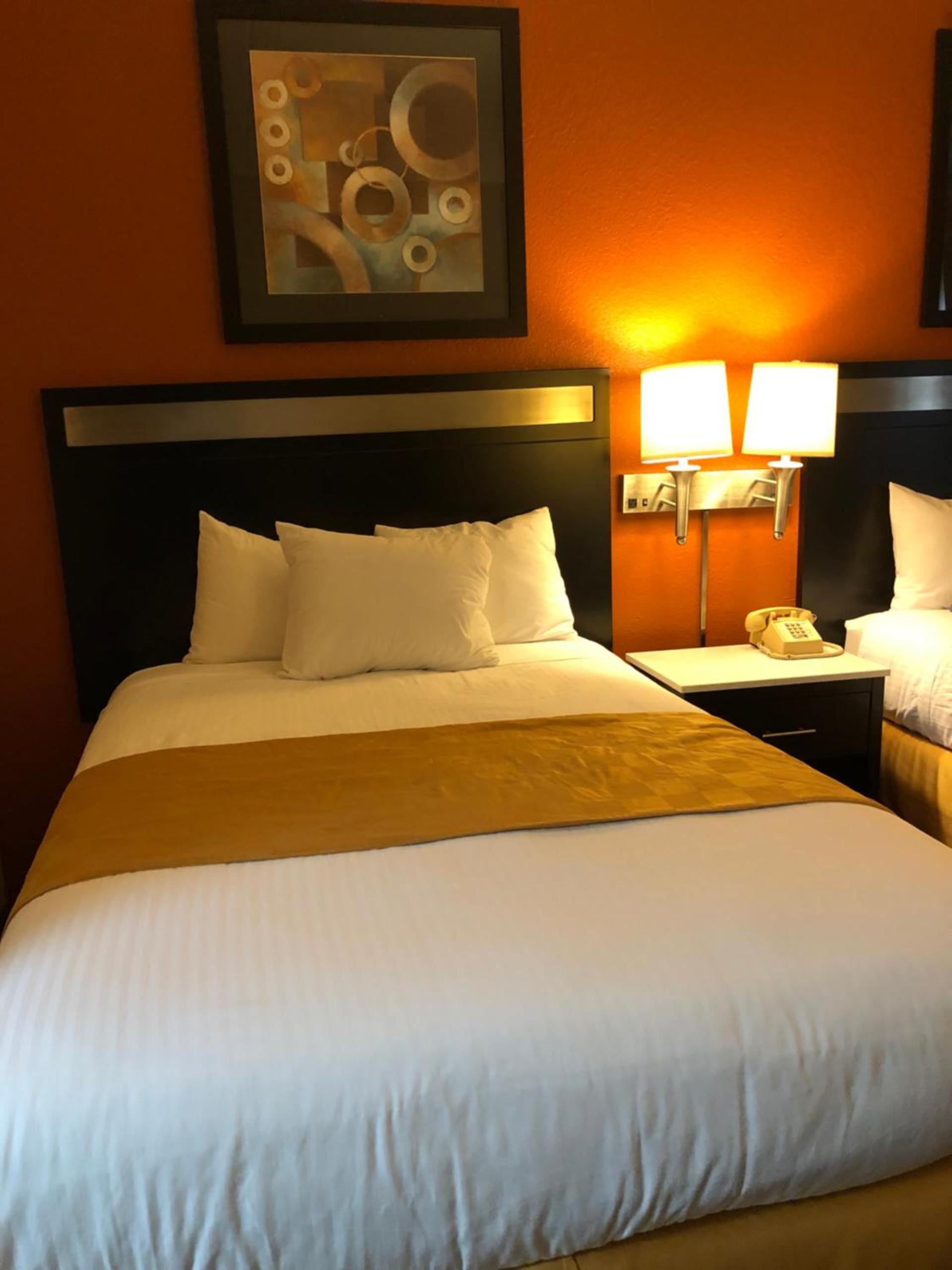 Baymont by Wyndham Cincinnati Sharonville photo 29