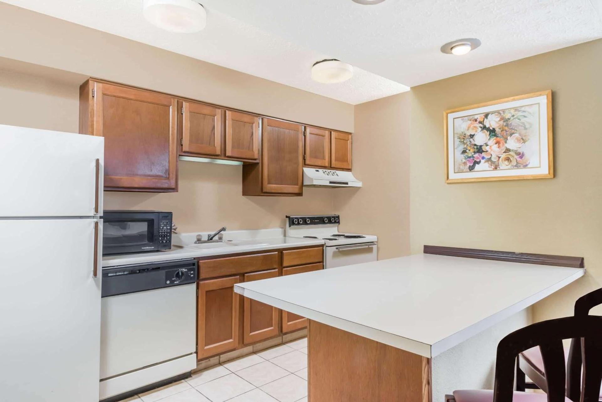 Hawthorn Extended Stay by Wyndham Columbus photo 10
