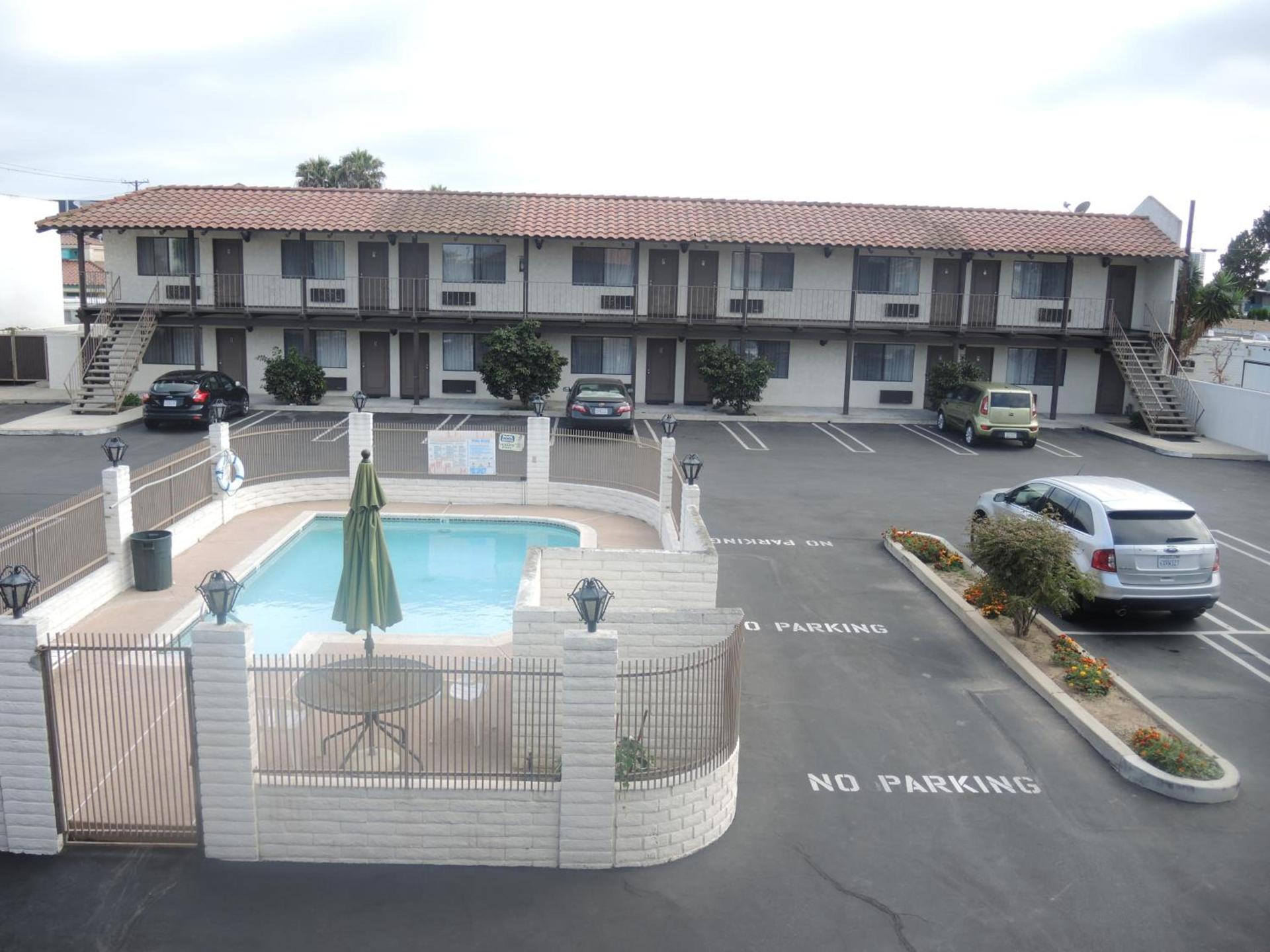 Cozy Inn photo 46