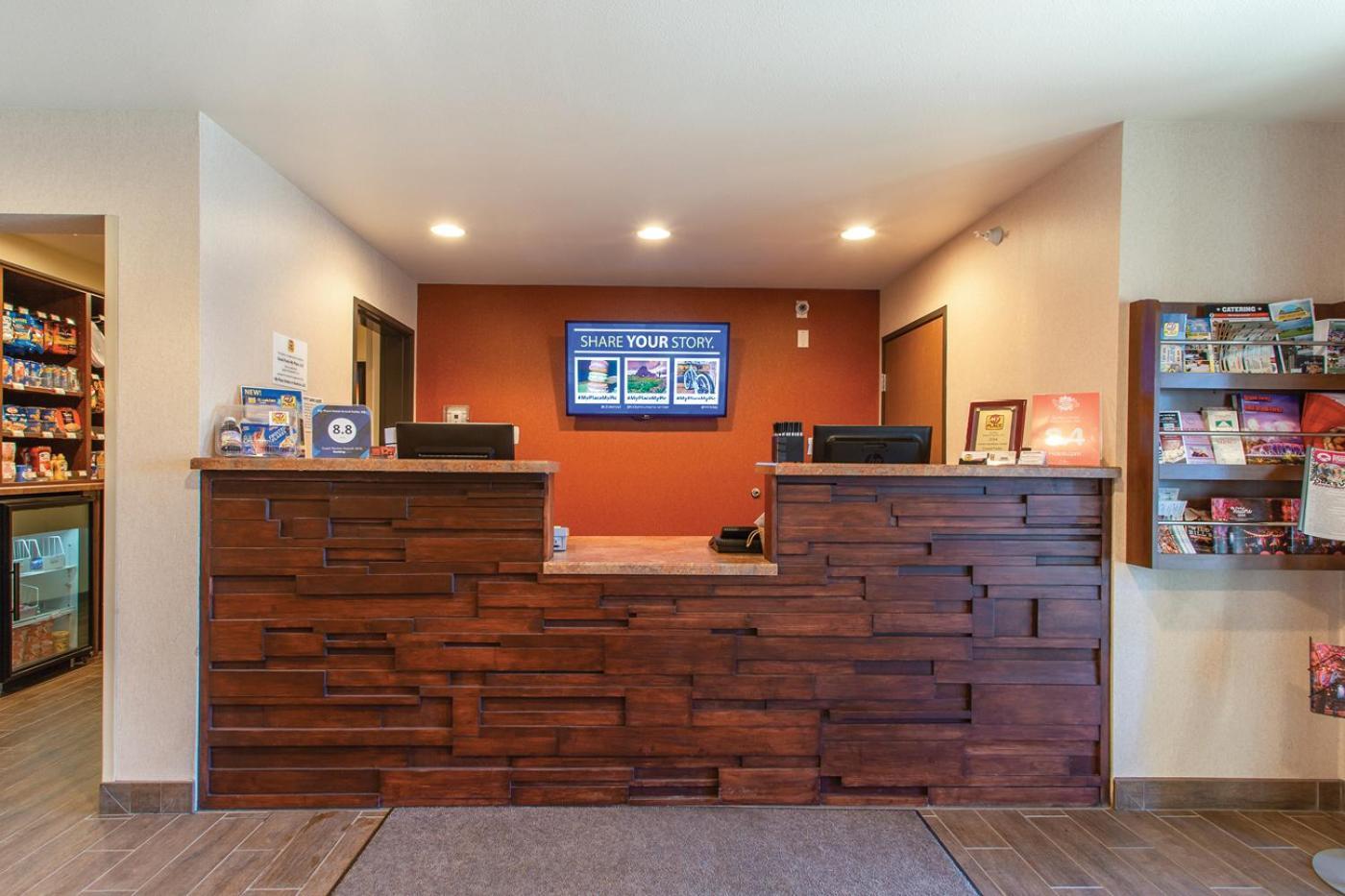 My Place Hotel-Grand Forks, ND photo 4
