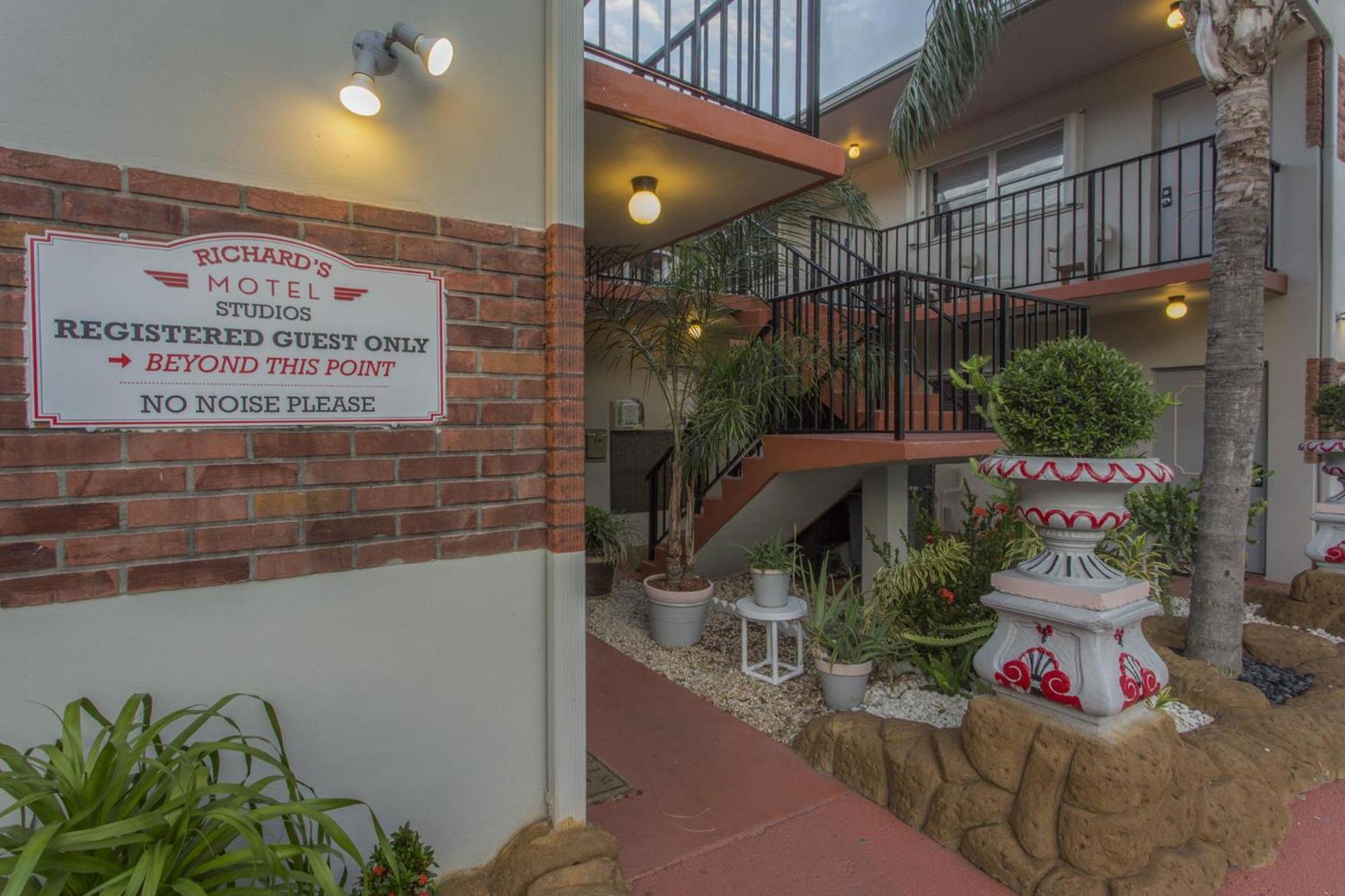 Richard's Motel Studios photo 22