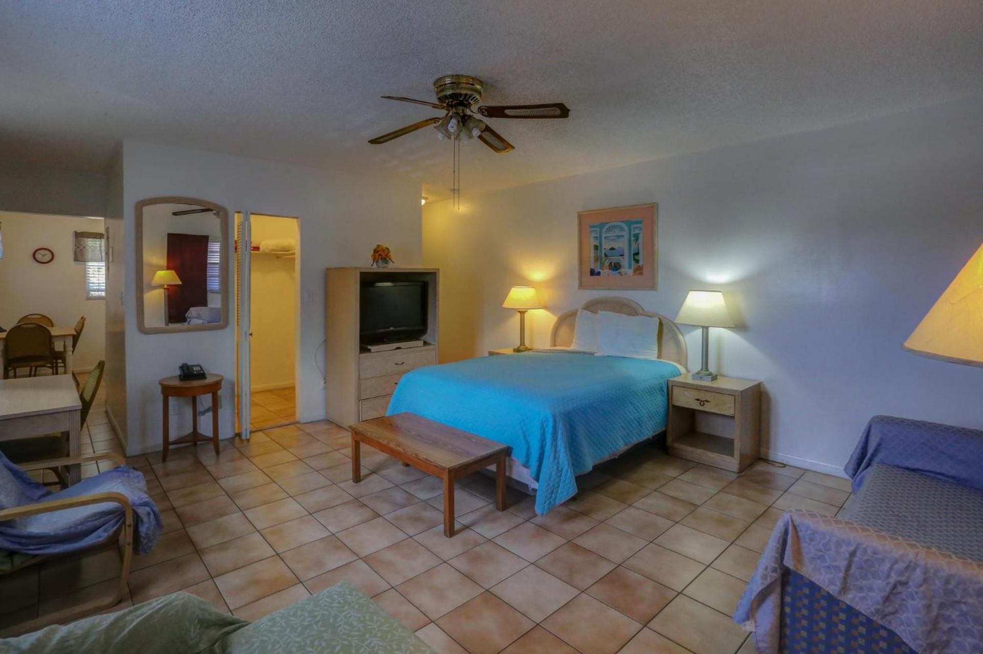 Richard's Motel Studios photo 59