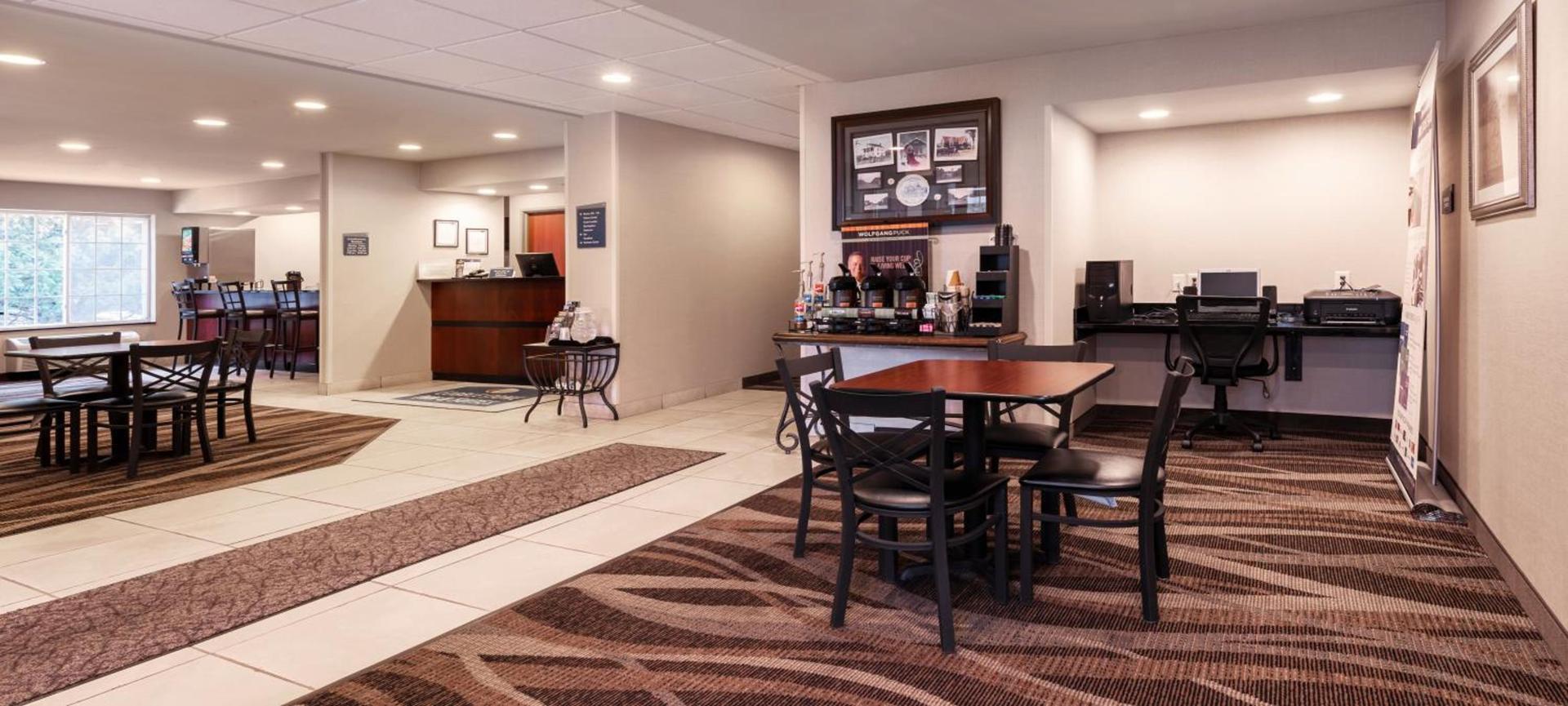 Cobblestone Inn & Suites - Durand photo 8