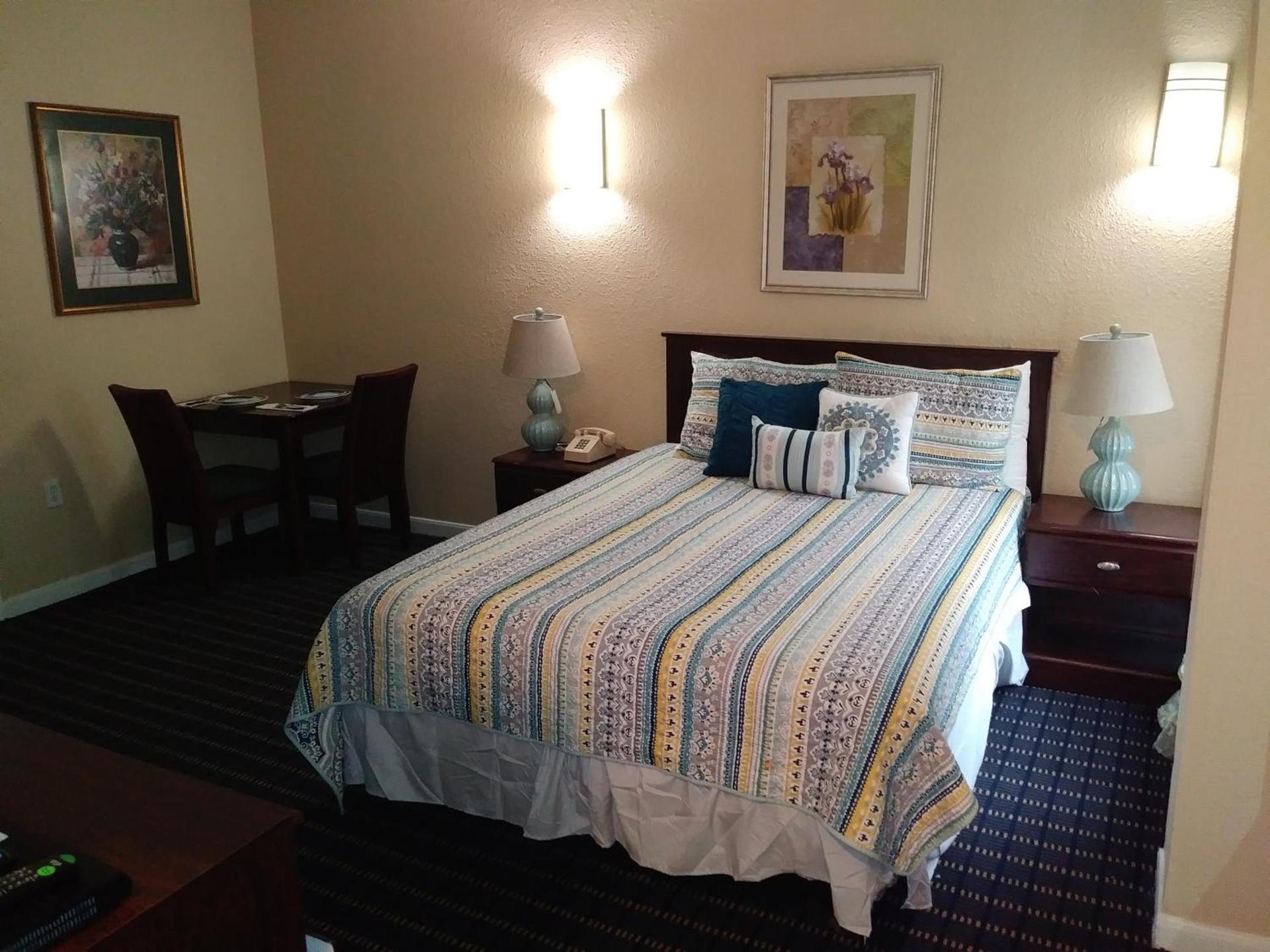 Athens Hotel & Suites photo 10