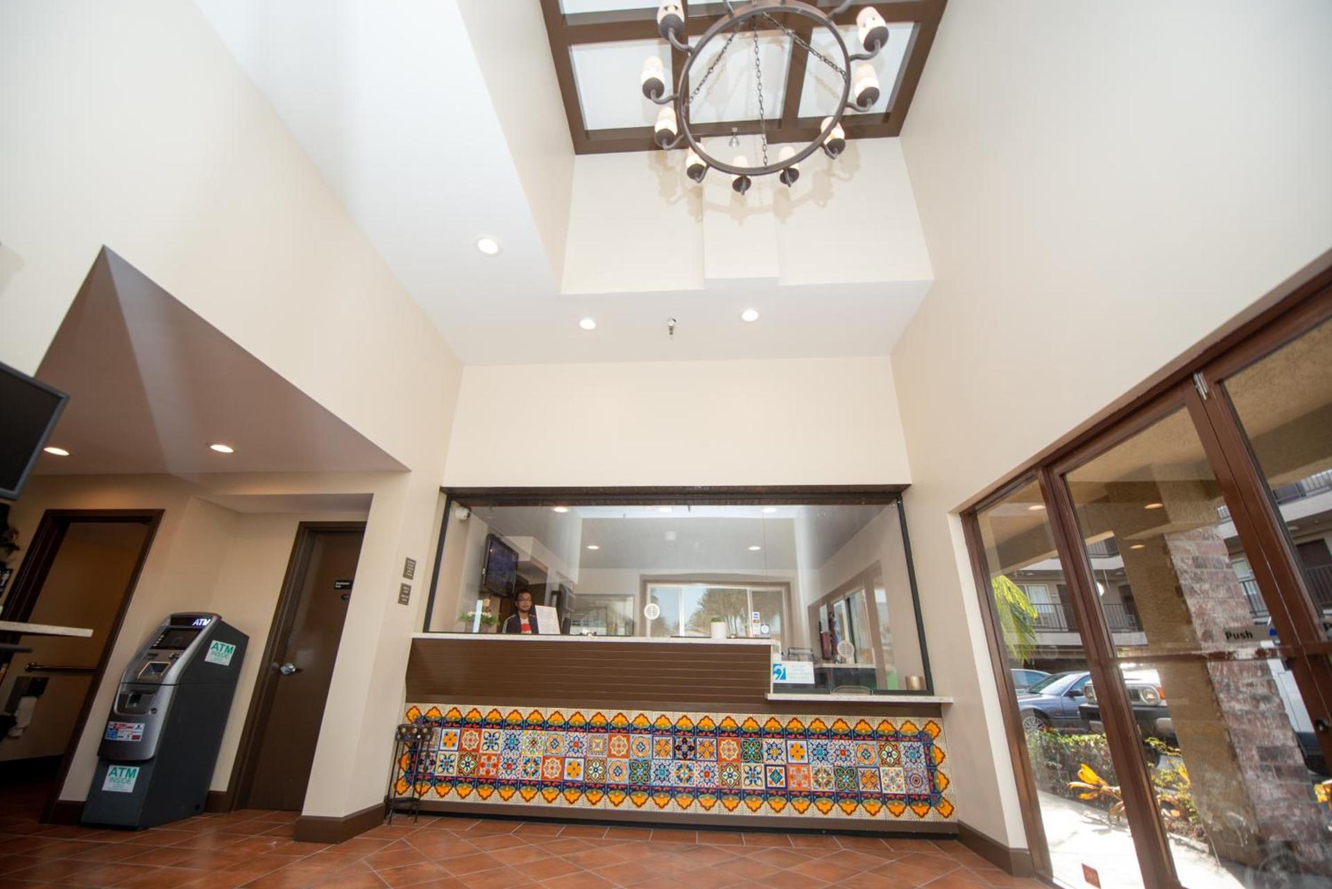 Casa Bella Inn- Huntington Park photo 8