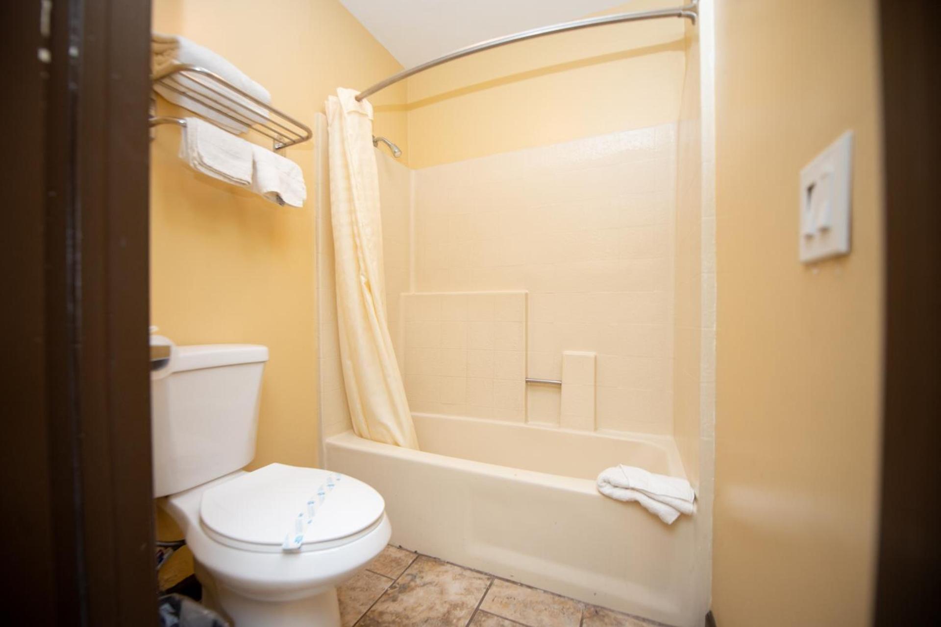 Casa Bella Inn- Huntington Park photo 32
