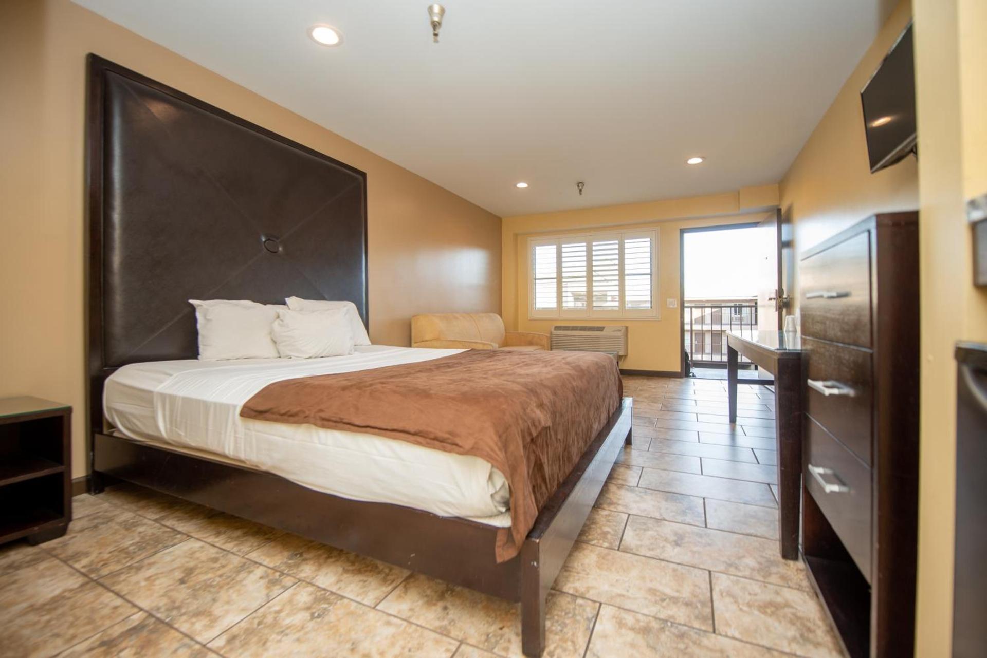 Casa Bella Inn- Huntington Park photo 22