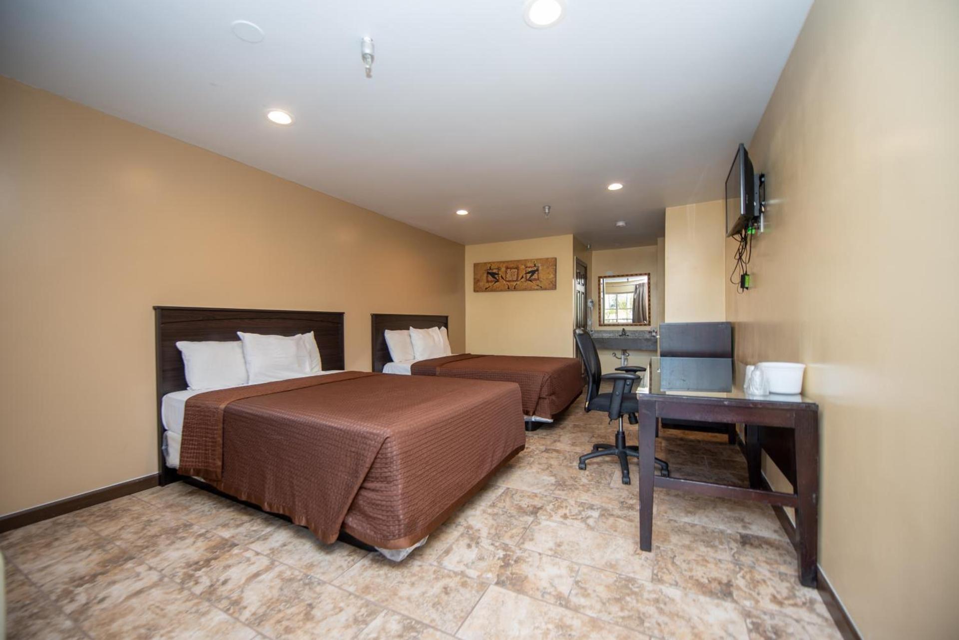 Casa Bella Inn- Huntington Park photo 21