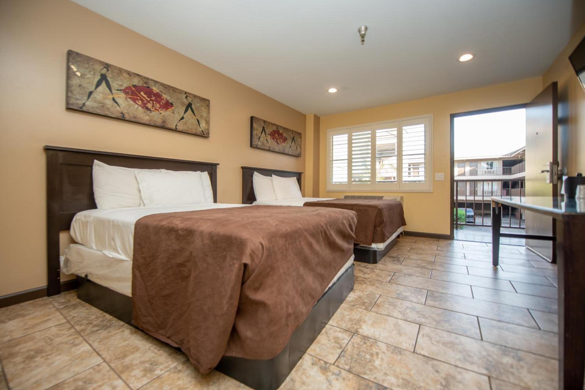 Casa Bella Inn- Huntington Park photo 17