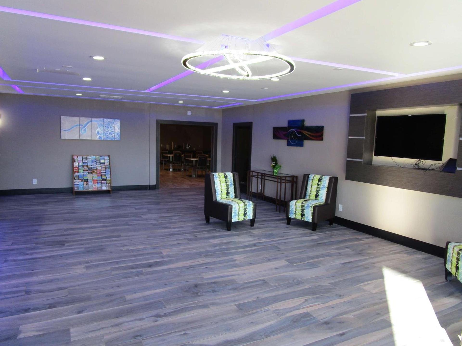 SureStay Plus Hotel by Best Western Point Richmond photo 5