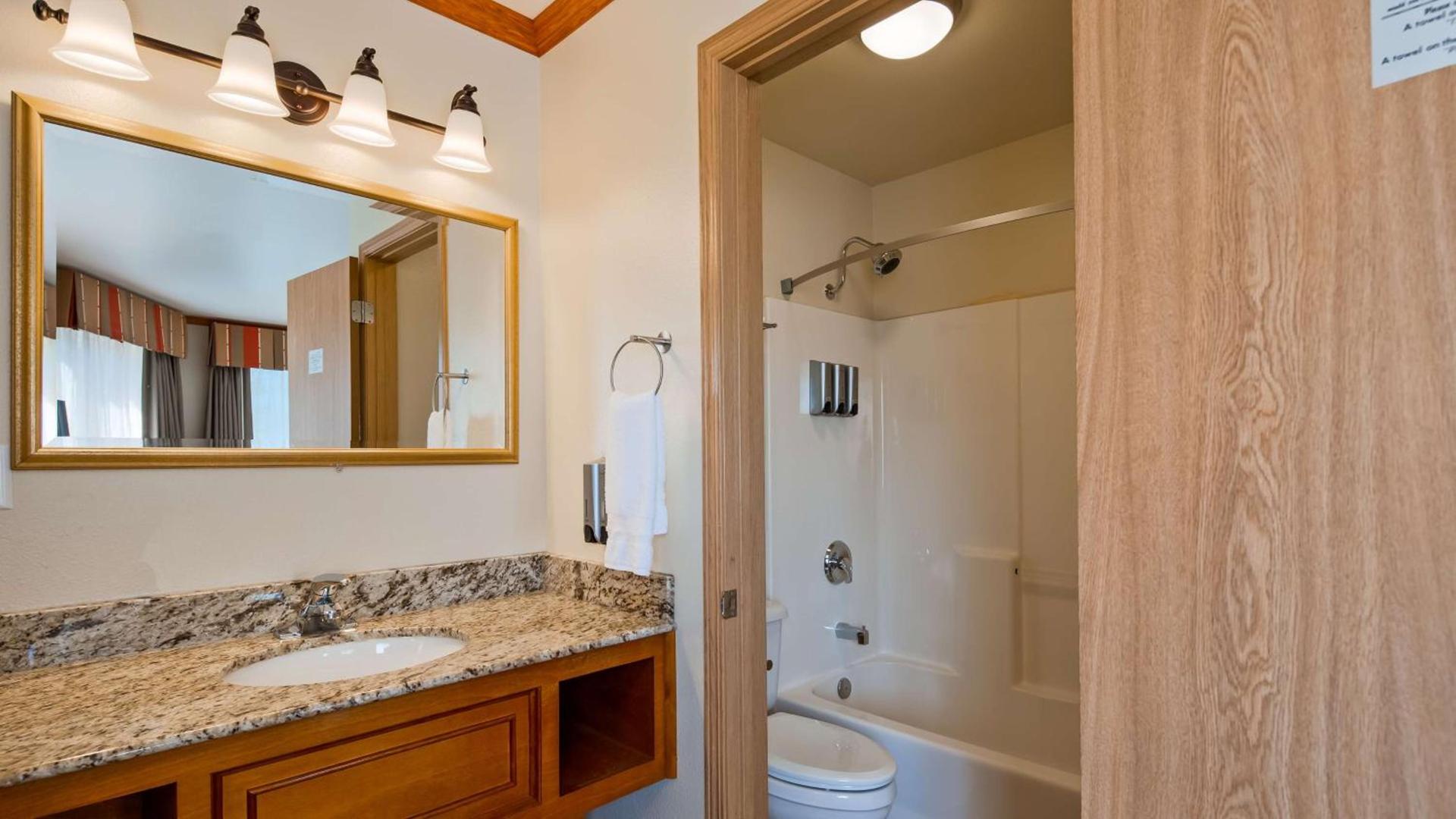 Hotel Edgewater by Aspen Hotels photo 37