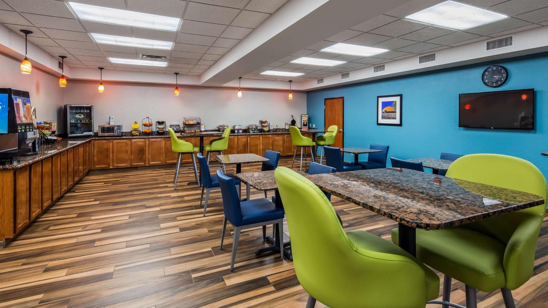 Best Western Plus Midwest City Inn & Suites photo 6