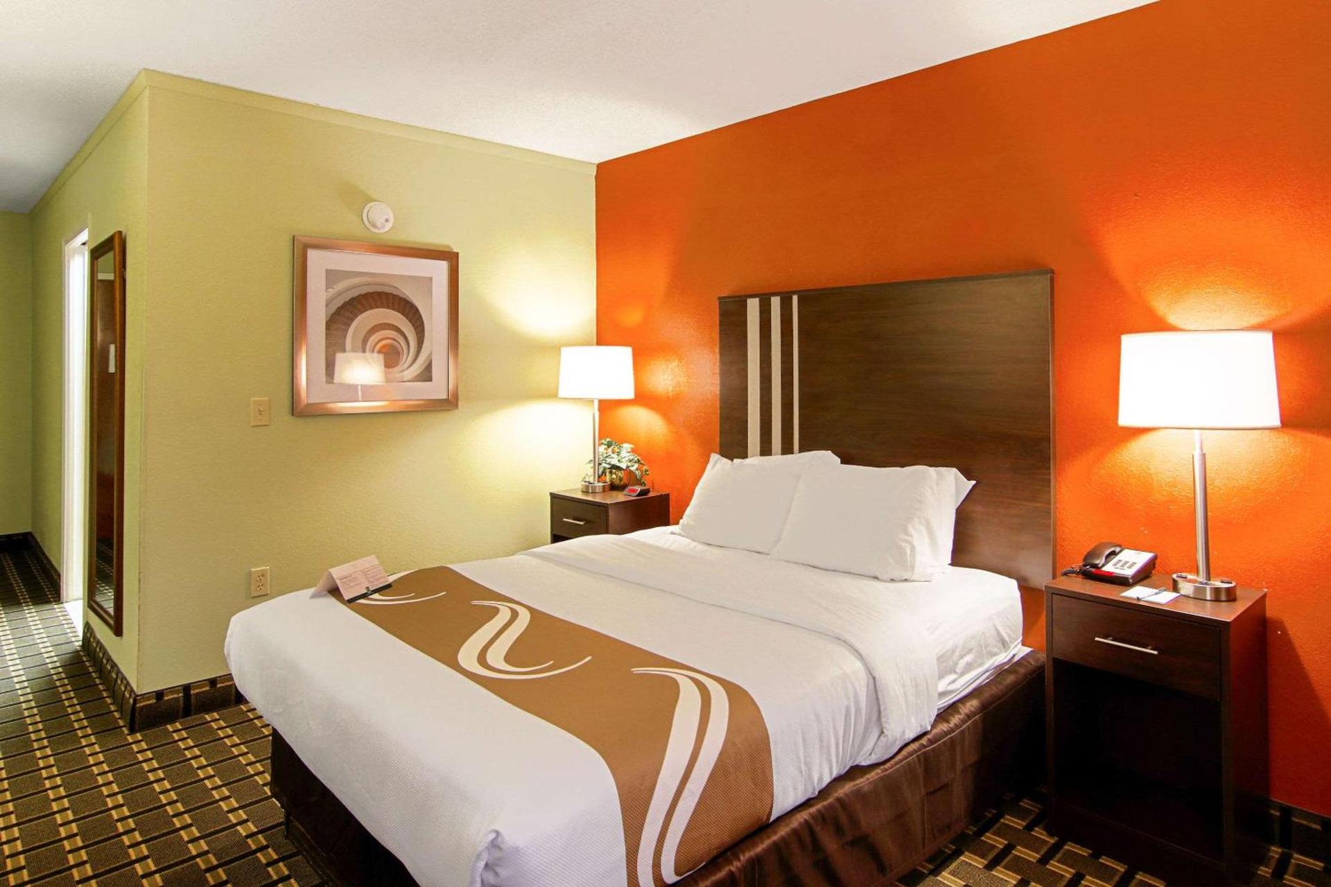 Quality Inn Plainfield I-395 photo 10