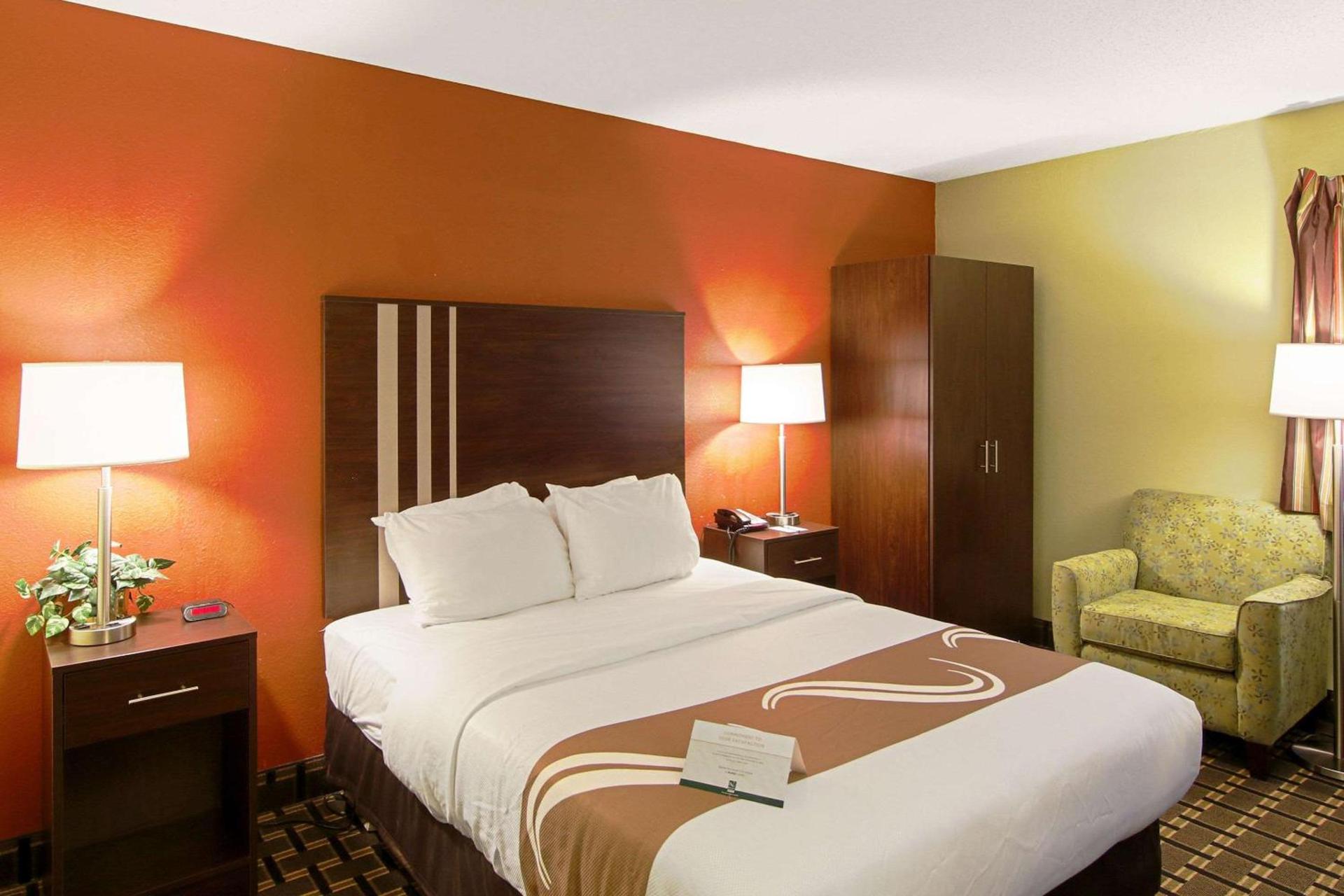 Quality Inn Plainfield I-395 photo 8